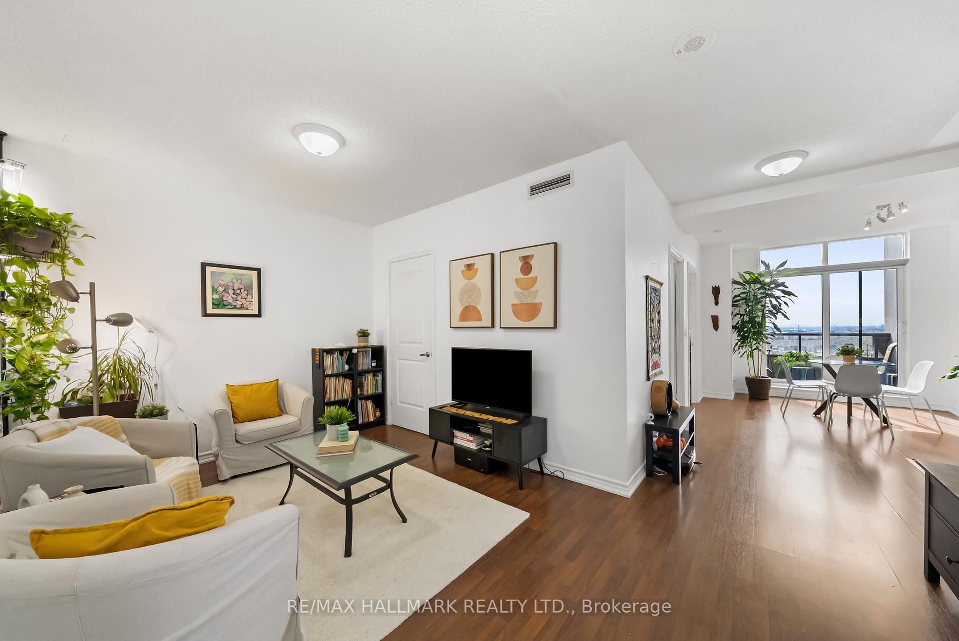 9235 Jane Street 1609