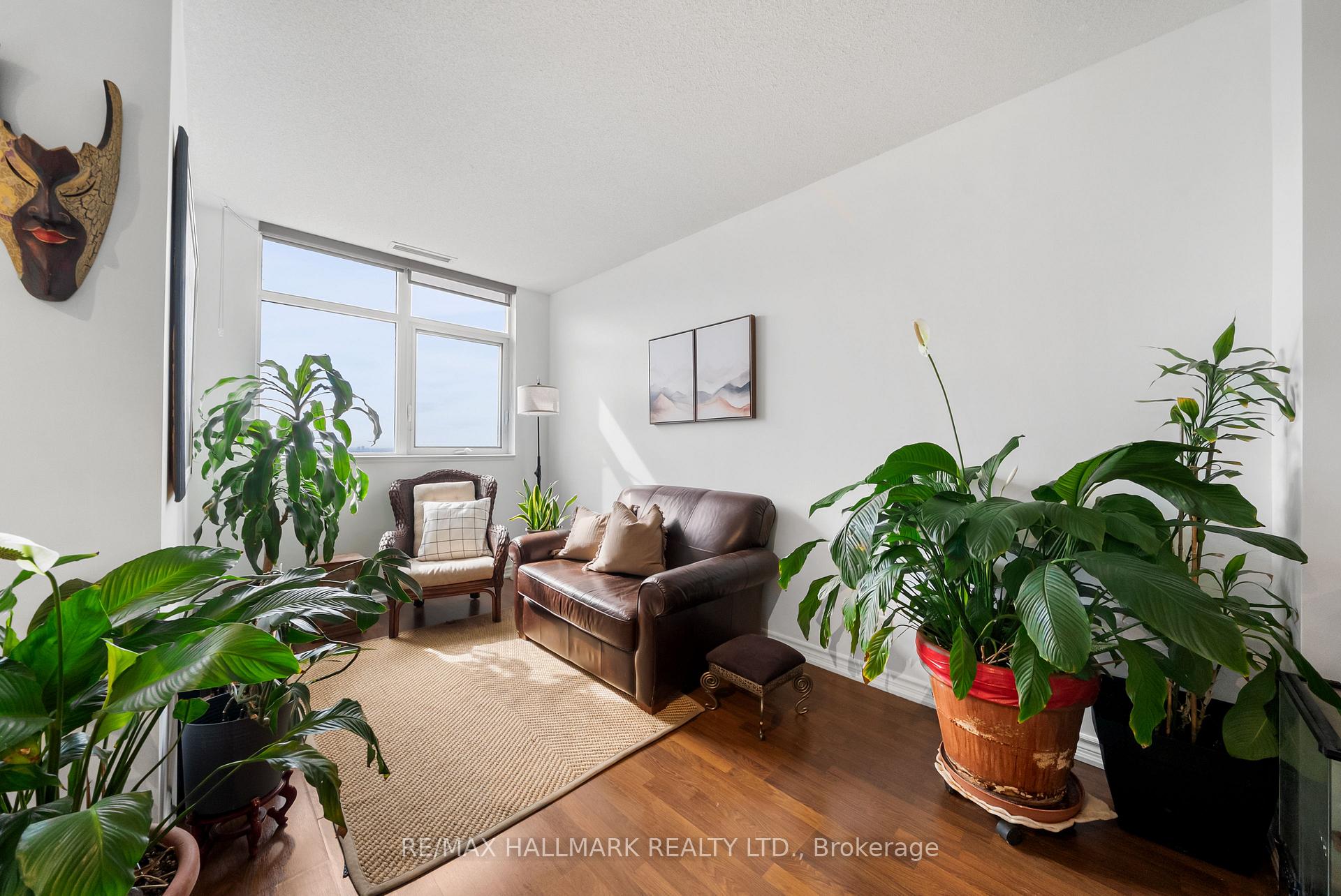 9235 Jane Street 1609