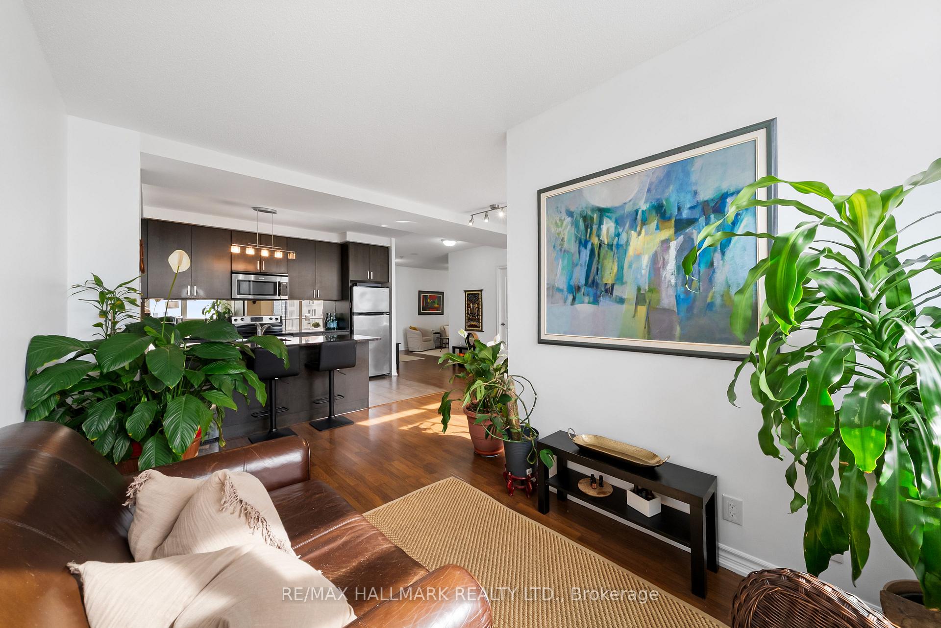 9235 Jane Street 1609