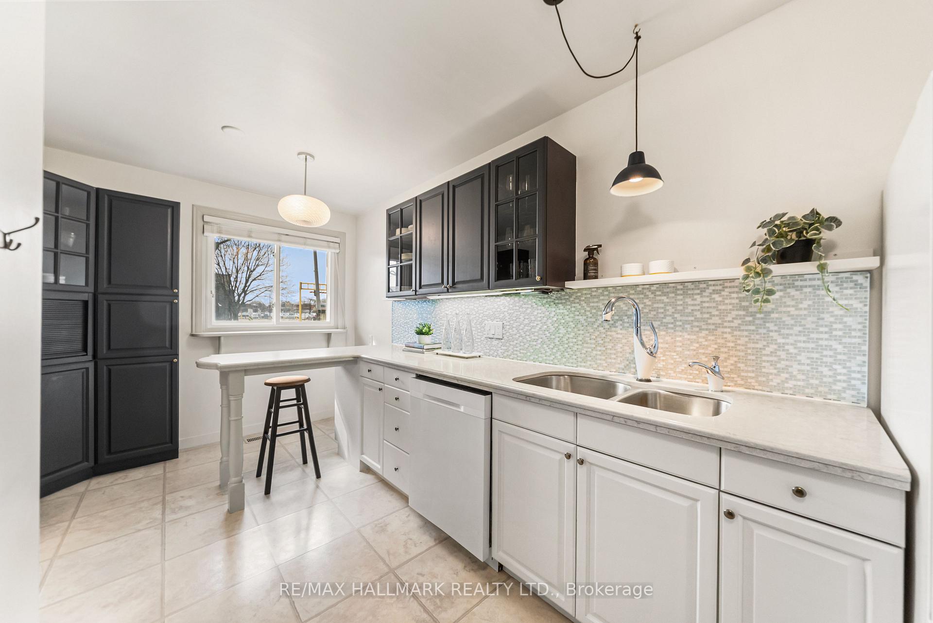 619 Timber Lane, Burlington, ON L7L 4B1, Burlington ON, L7L 4B1