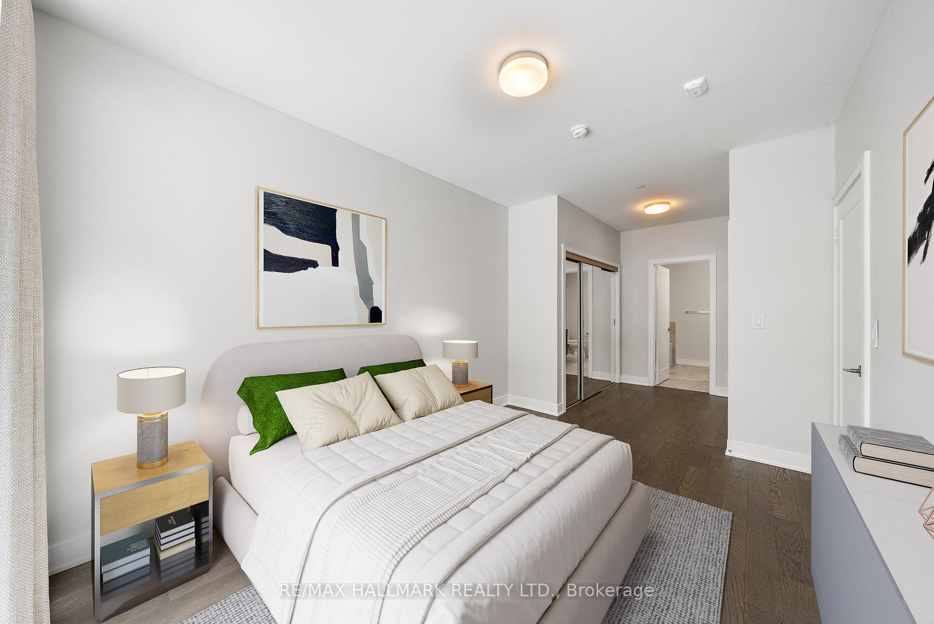 1575 Lakeshore Road W 111