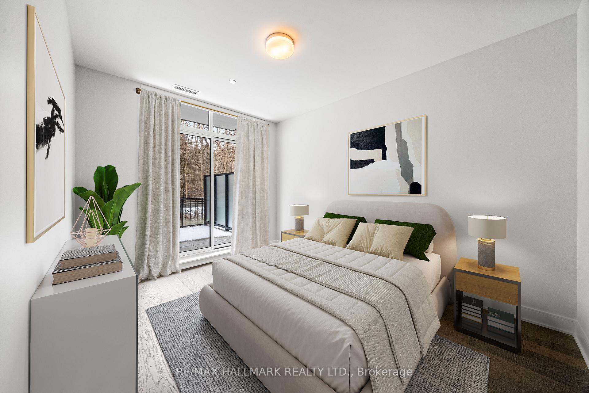 1575 Lakeshore Road W 111