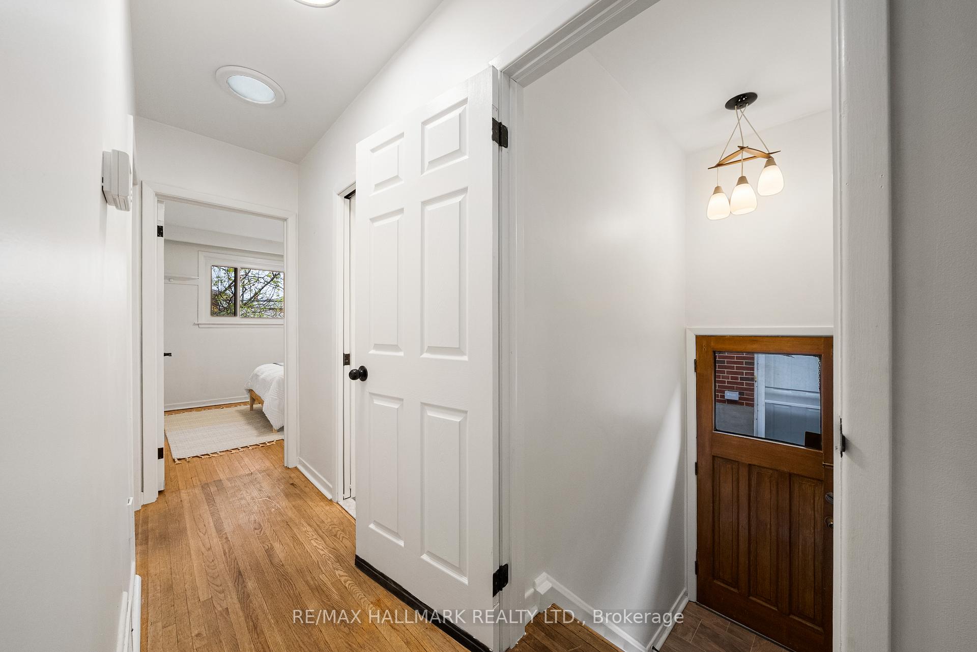 52 Richland Crescent