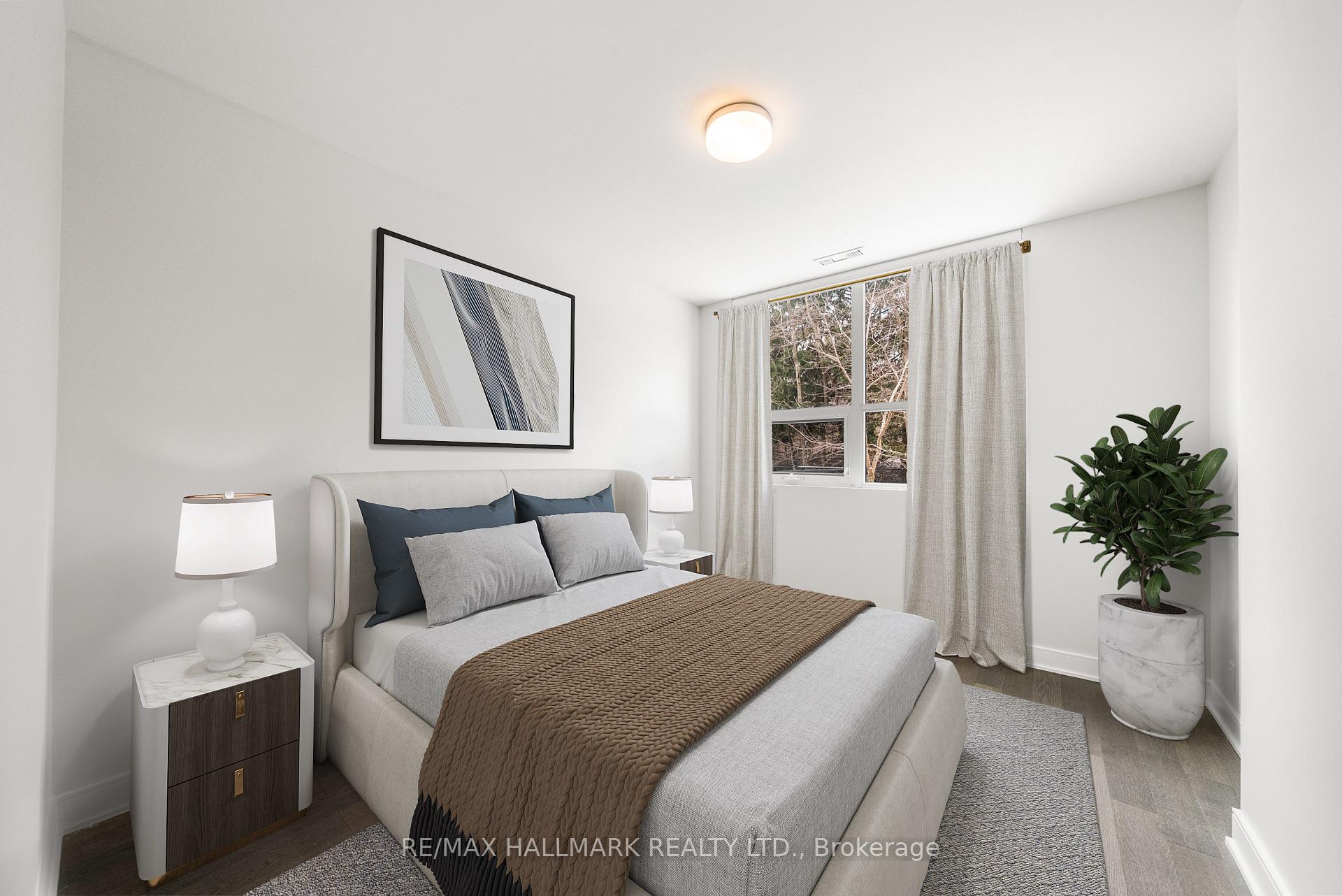 1575 Lakeshore Road W 111
