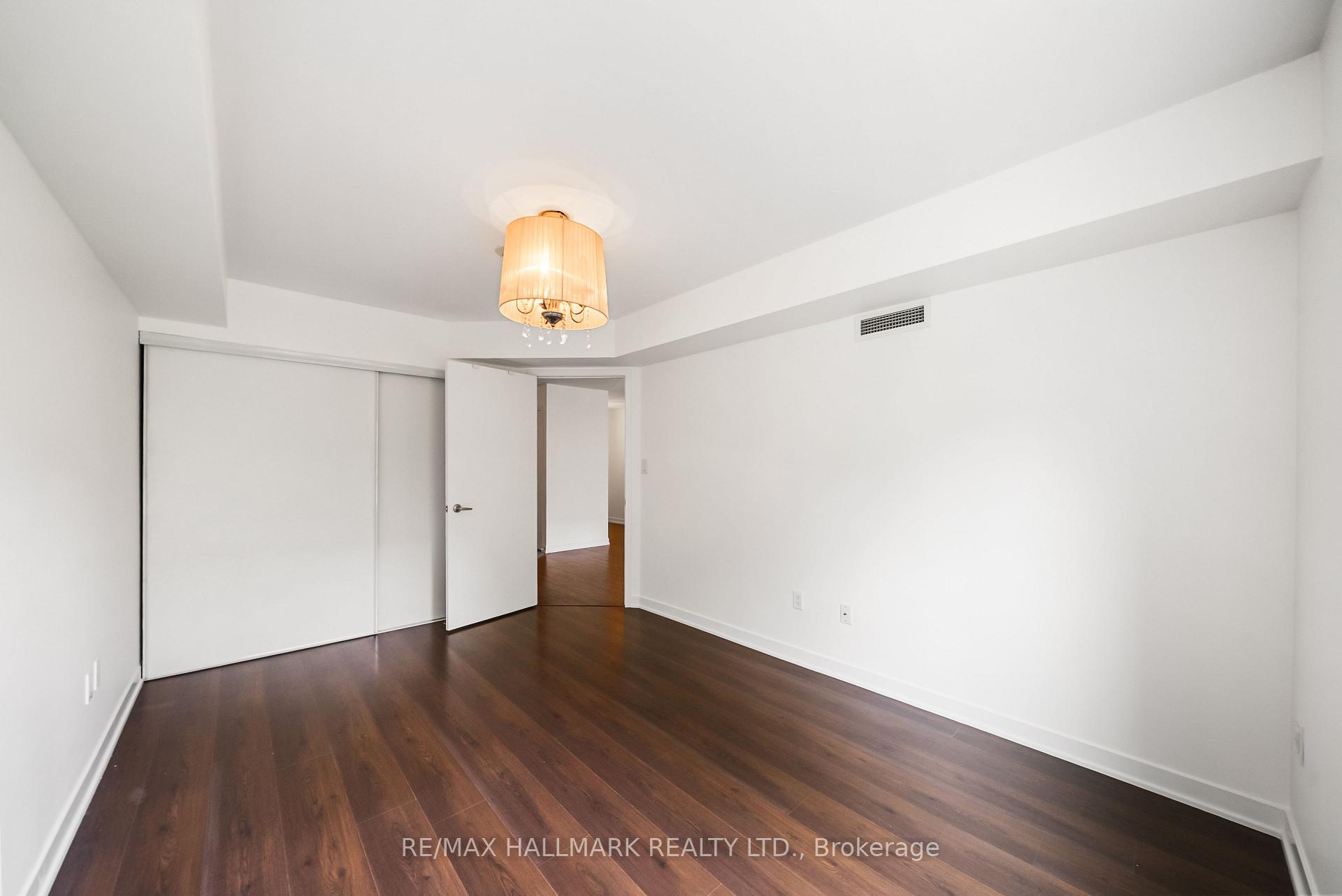 816 Lansdowne Avenue 103
