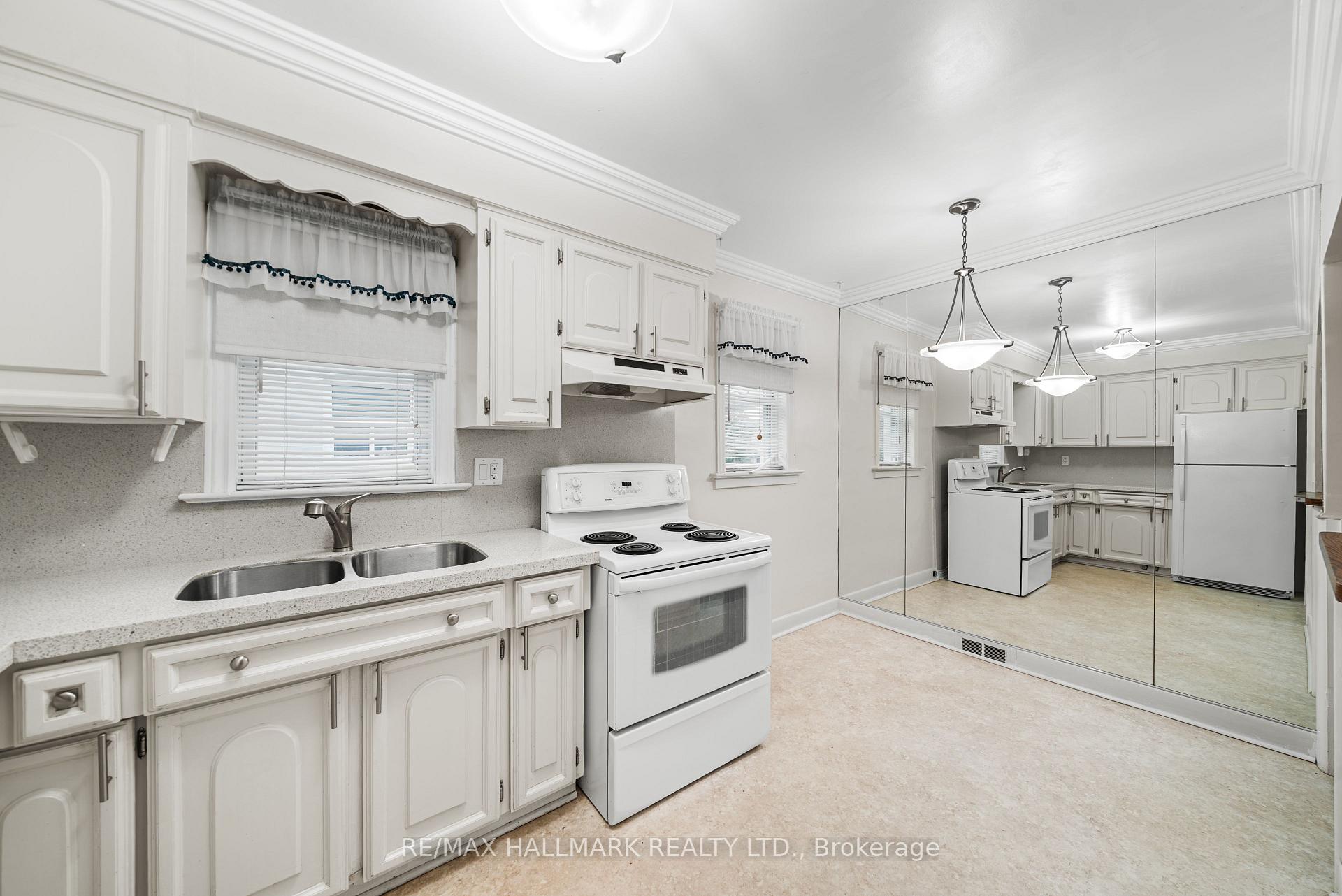 27 Sunray Crescent, Toronto