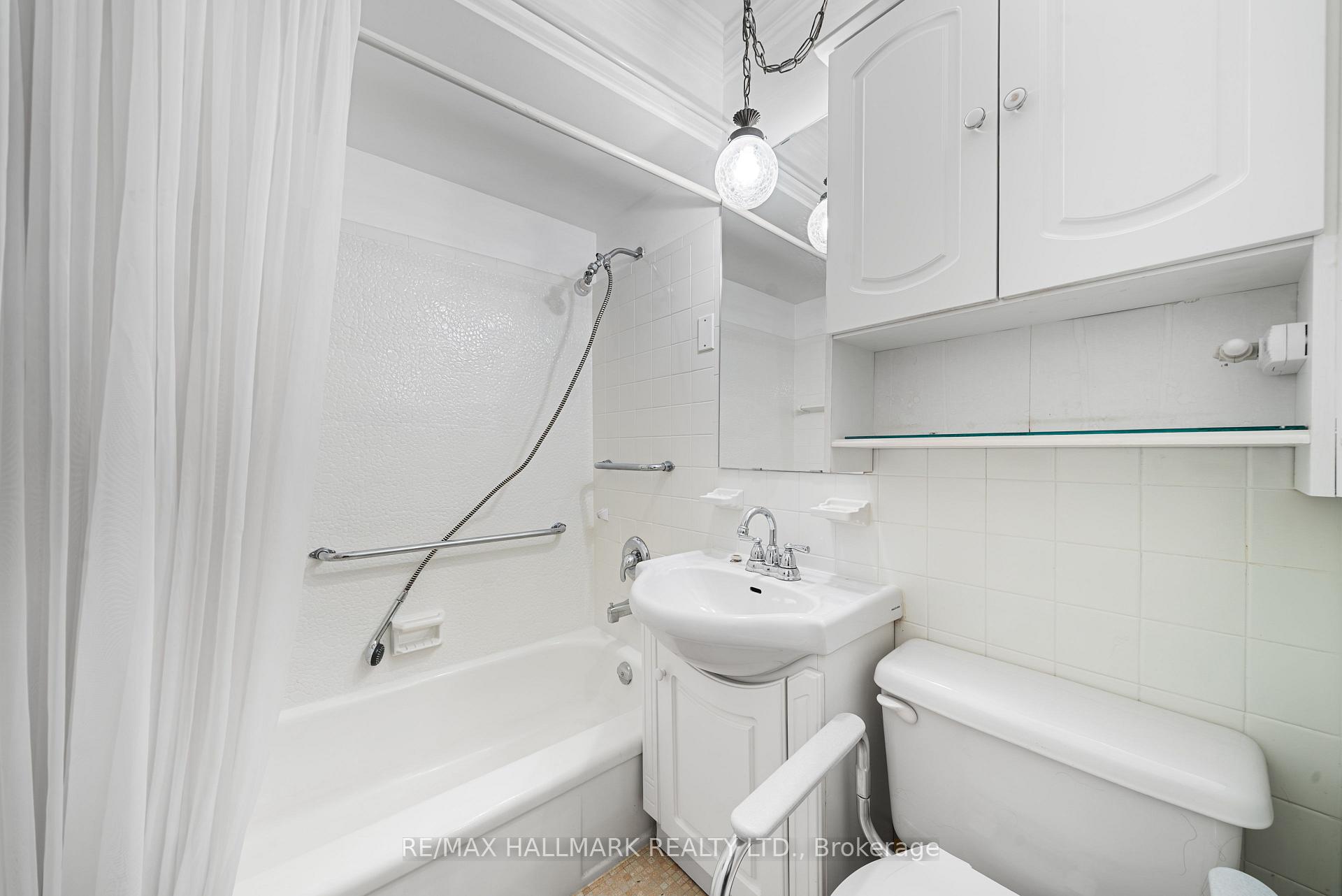 27 Sunray Crescent, Toronto