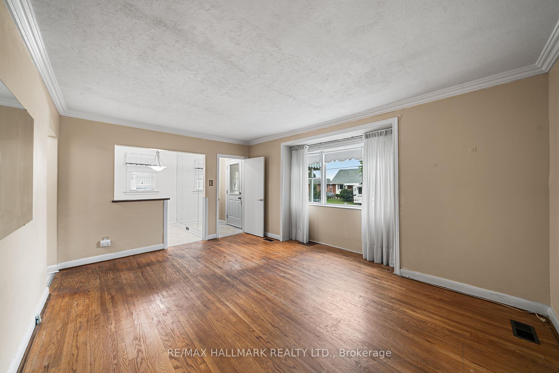 27 Sunray Crescent, Toronto