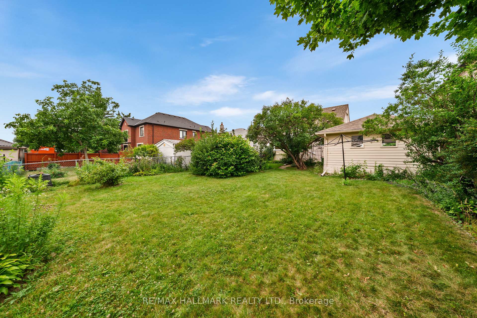 27 Sunray Crescent, Toronto