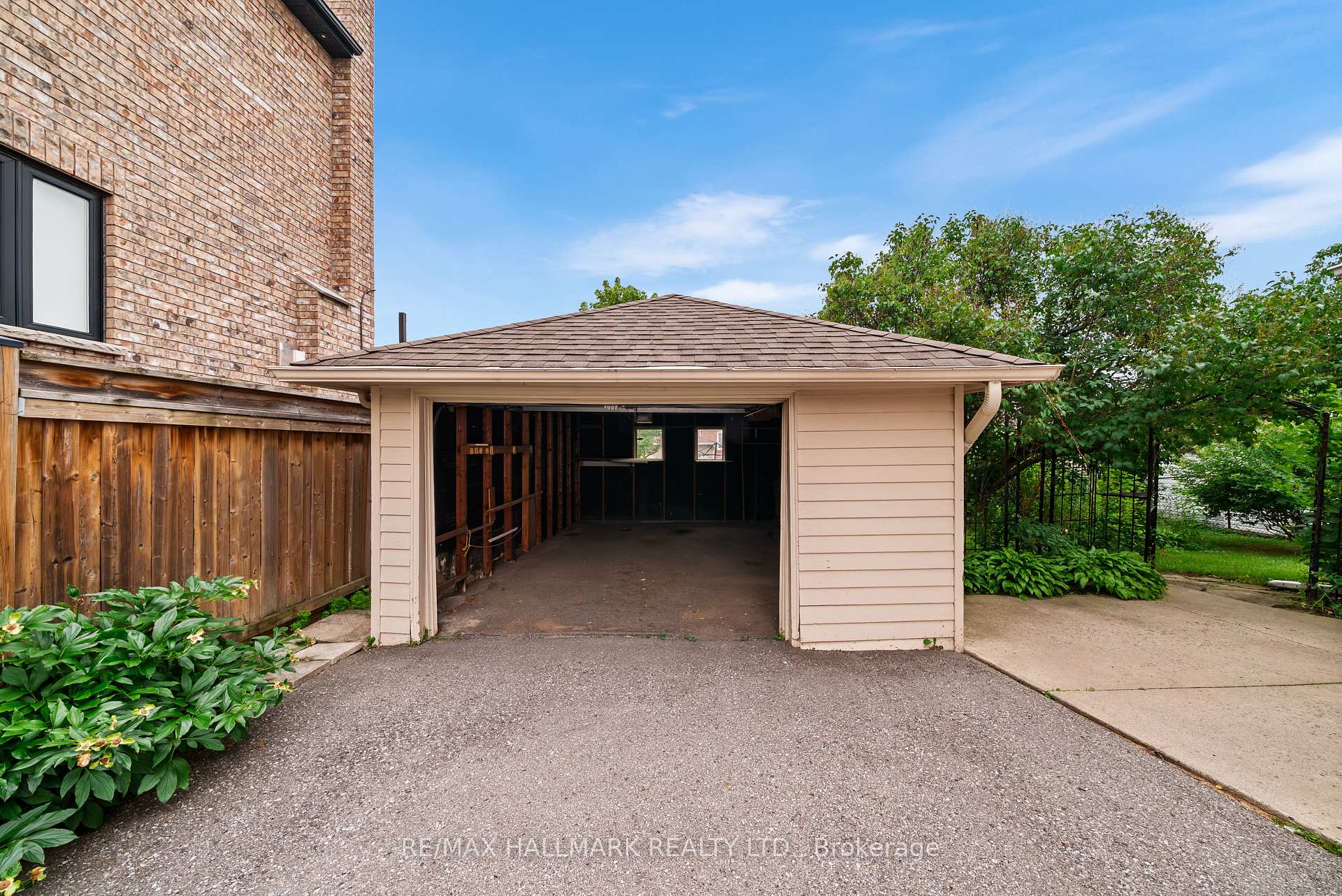 27 Sunray Crescent, Toronto