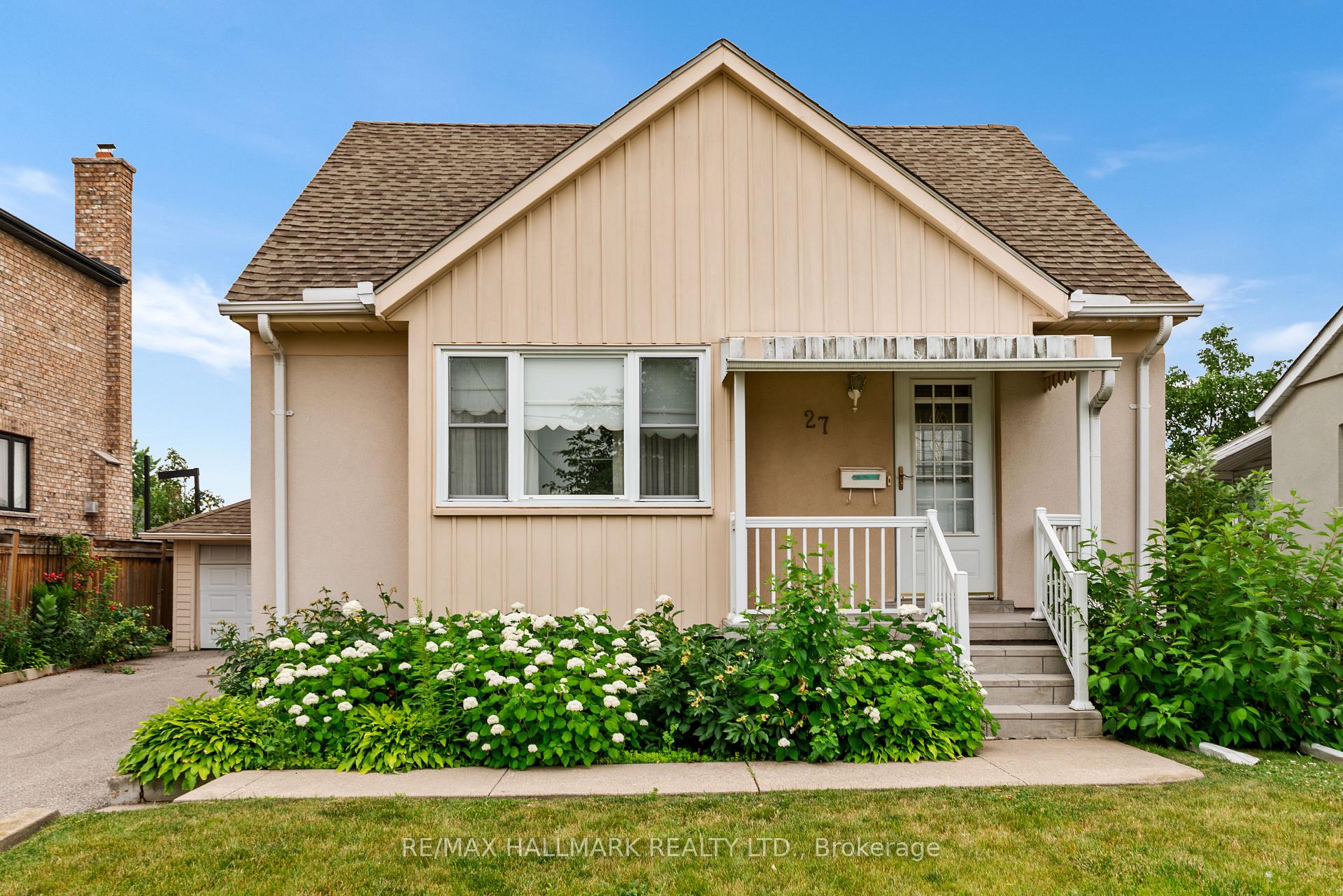 27 Sunray Crescent, Toronto