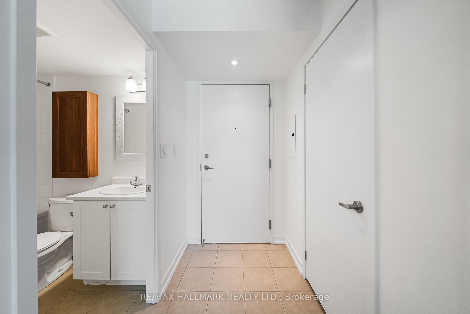 816 Lansdowne Avenue 103, Toronto Unit: 103