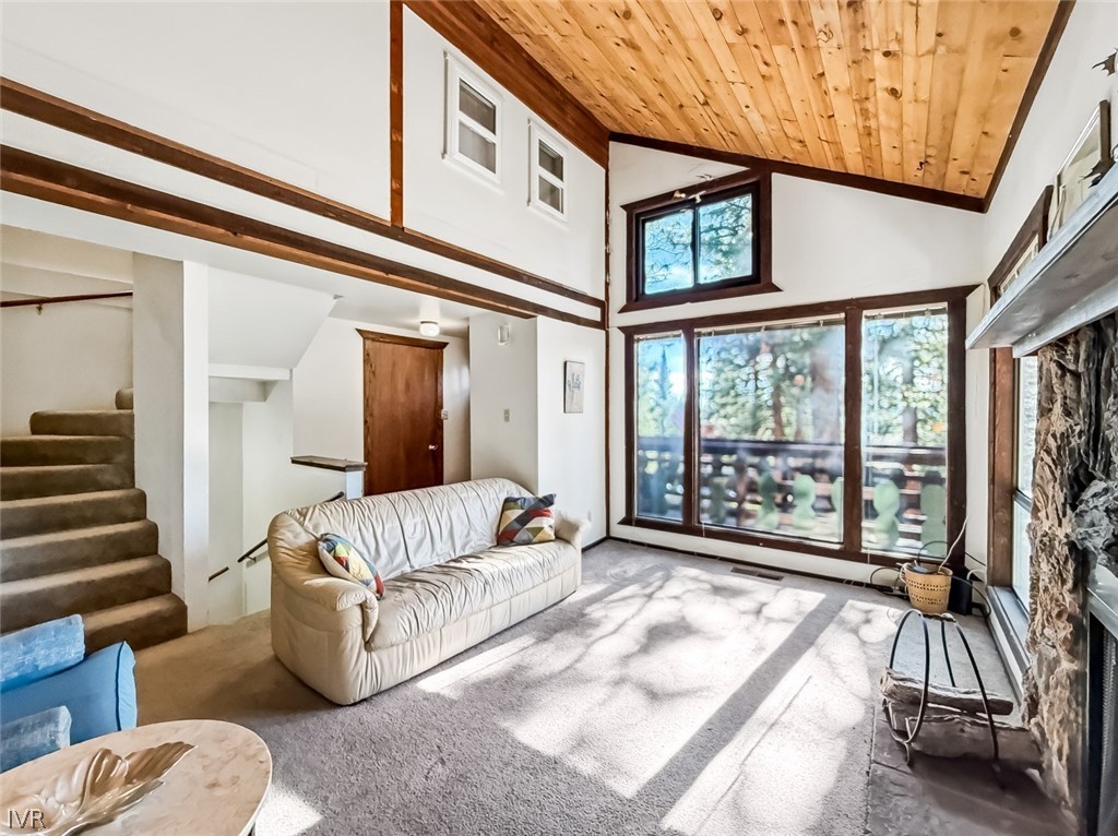 1117 Lucerne Way -