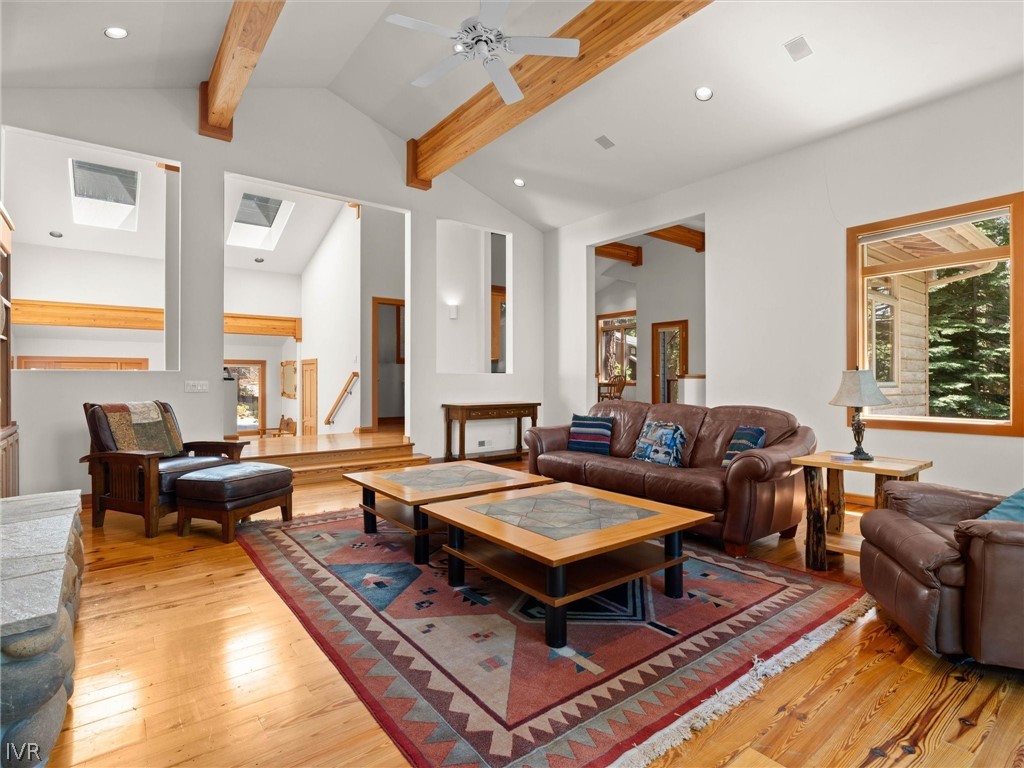 577 Silvertip Drive