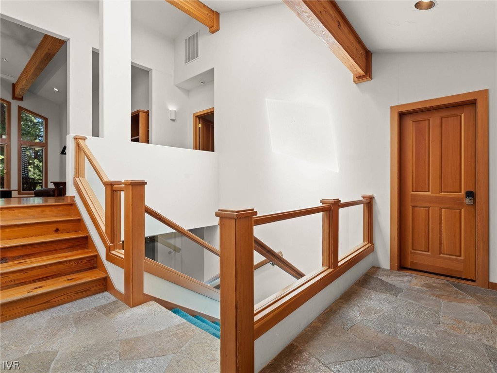 577 Silvertip Drive
