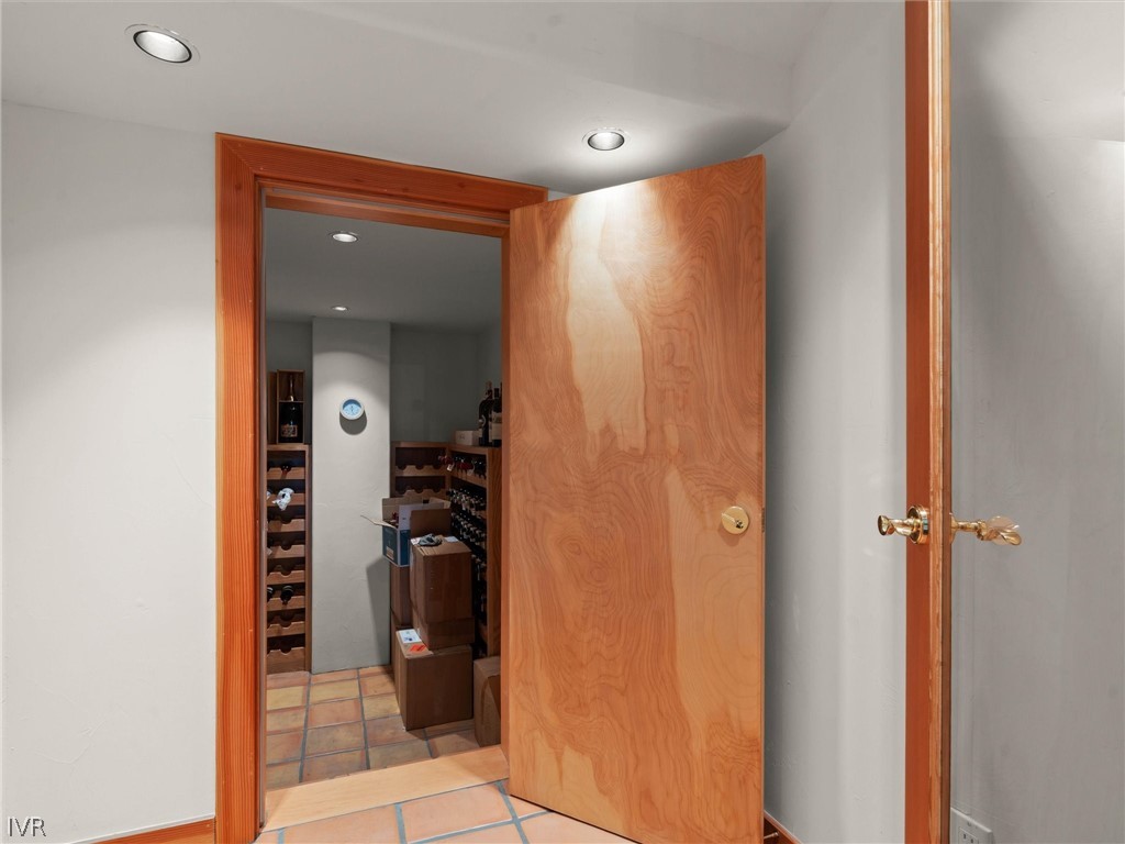 577 Silvertip Drive