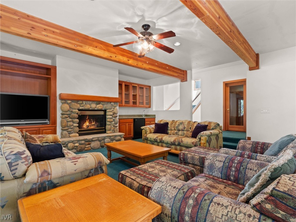 577 Silvertip Drive