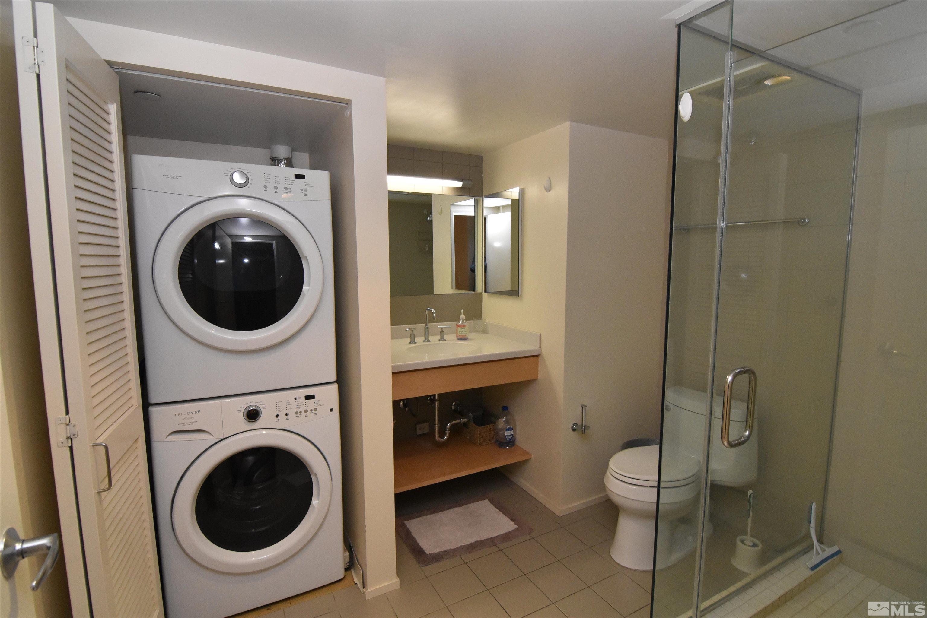 255 N Sierra Street, 2002