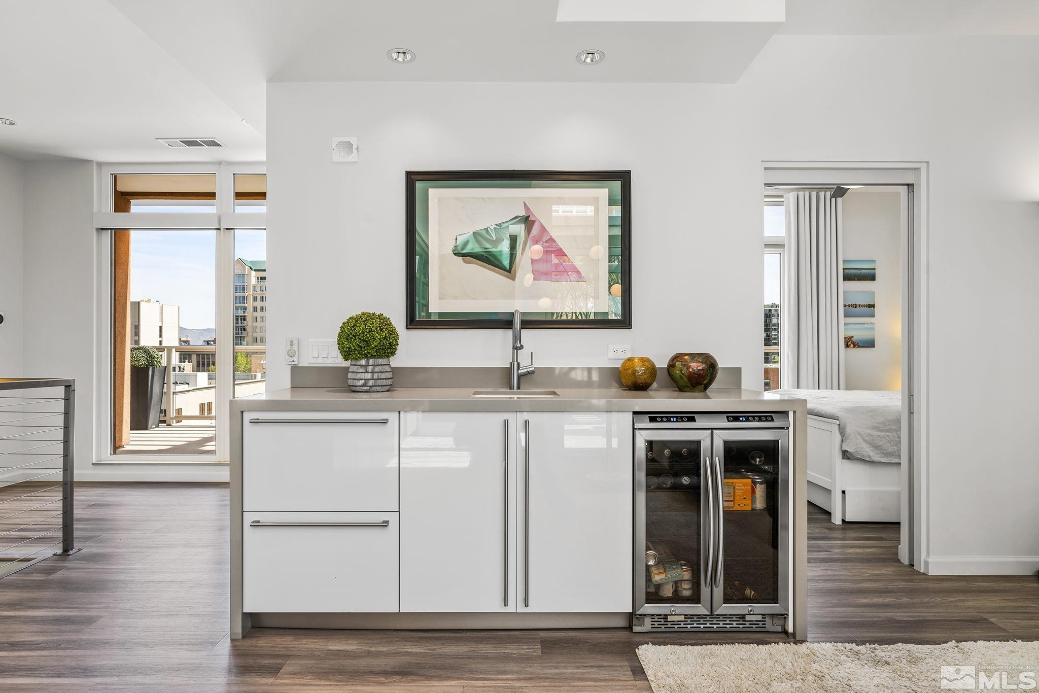 255 N Sierra Street, 404