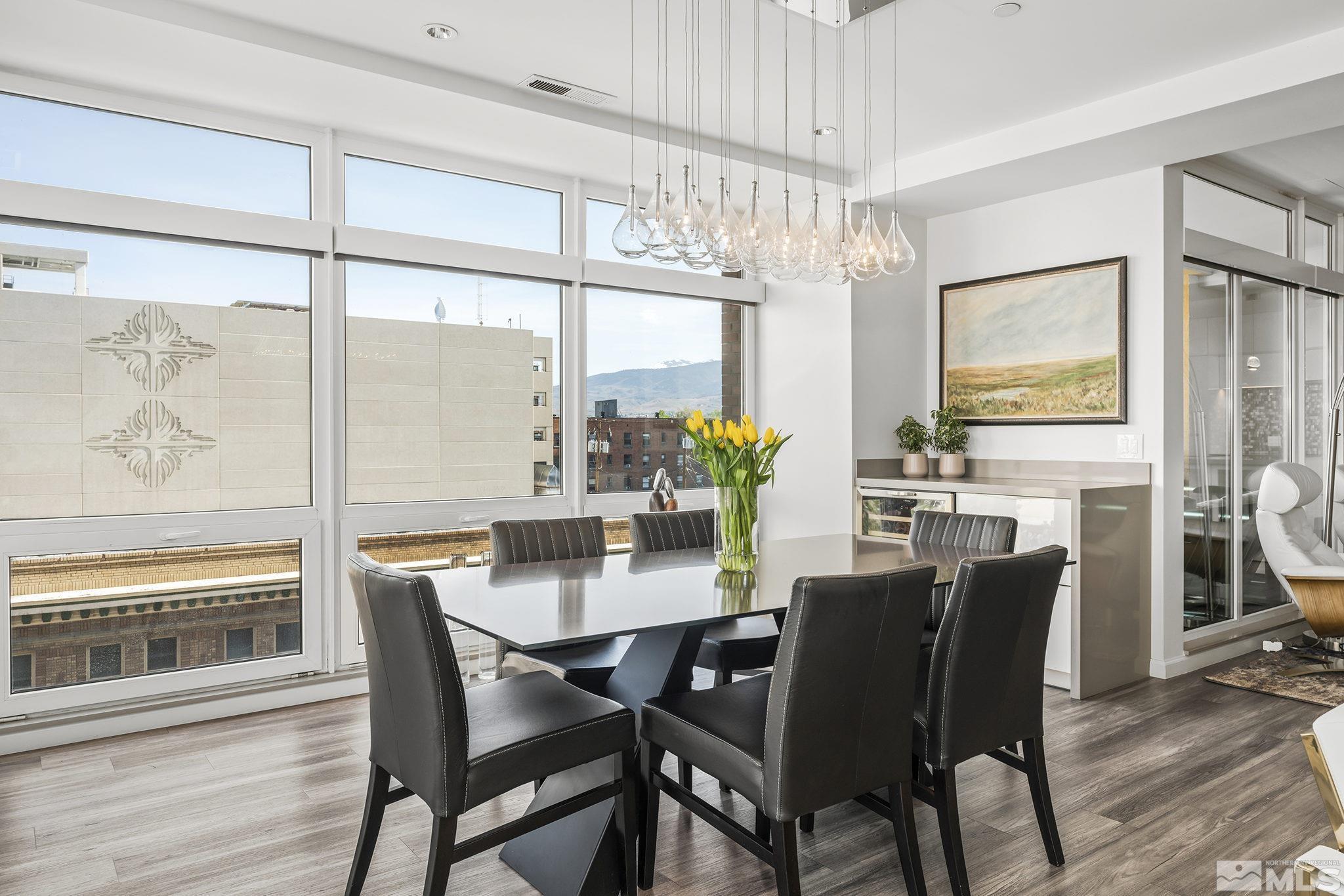 255 N Sierra Street, 404