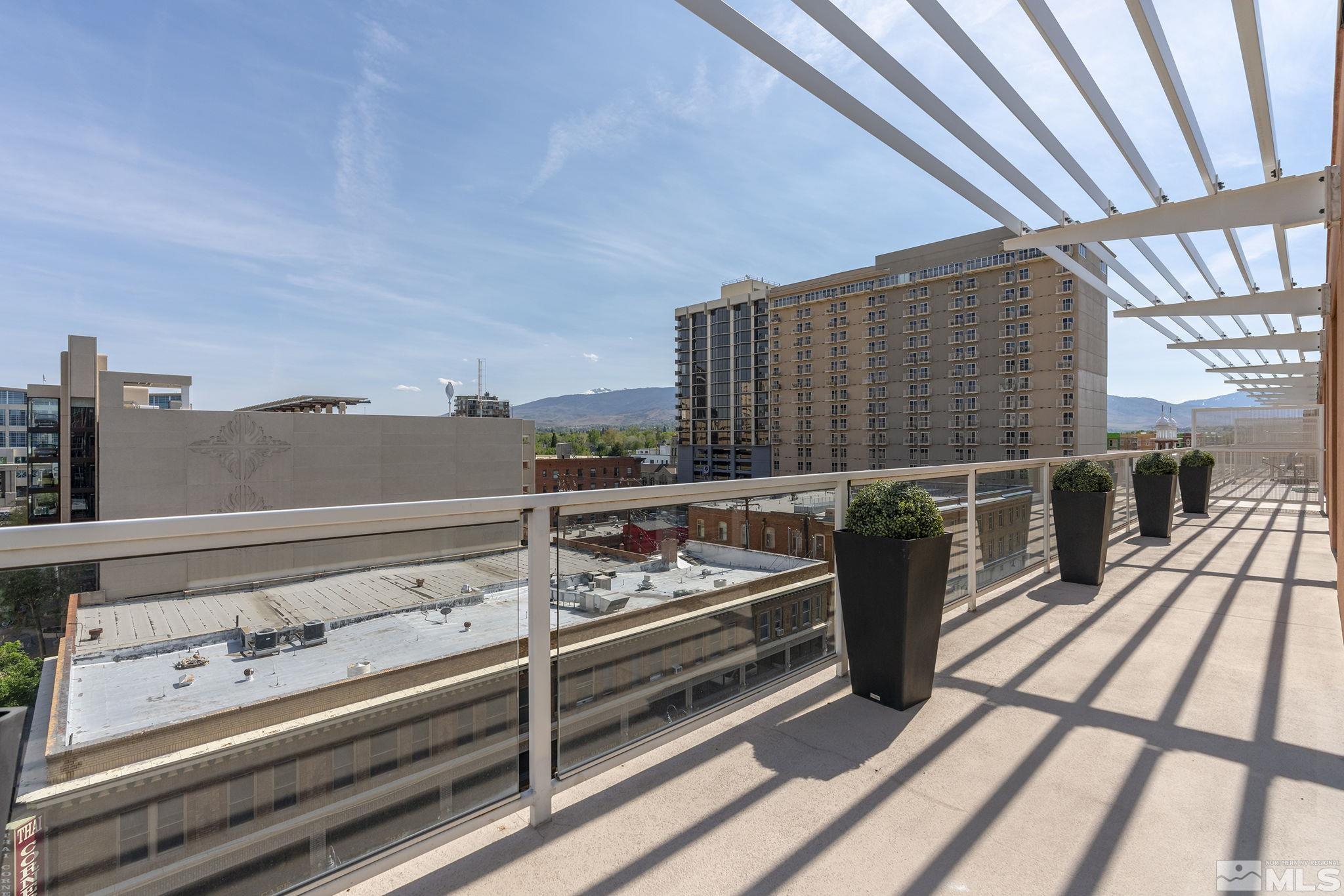 255 N Sierra Street, 404