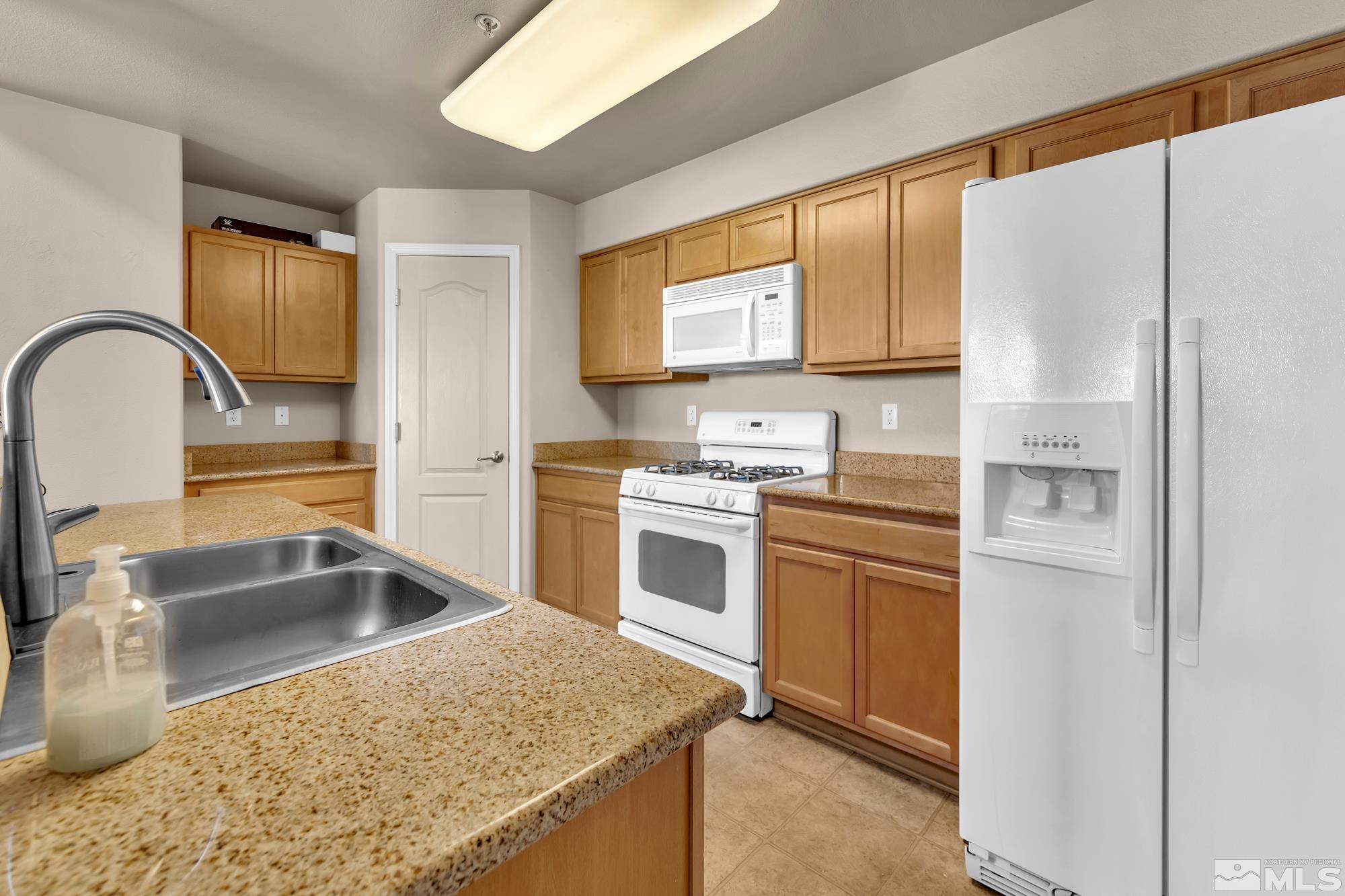 17000 Wedge PKWY Unit: 1722