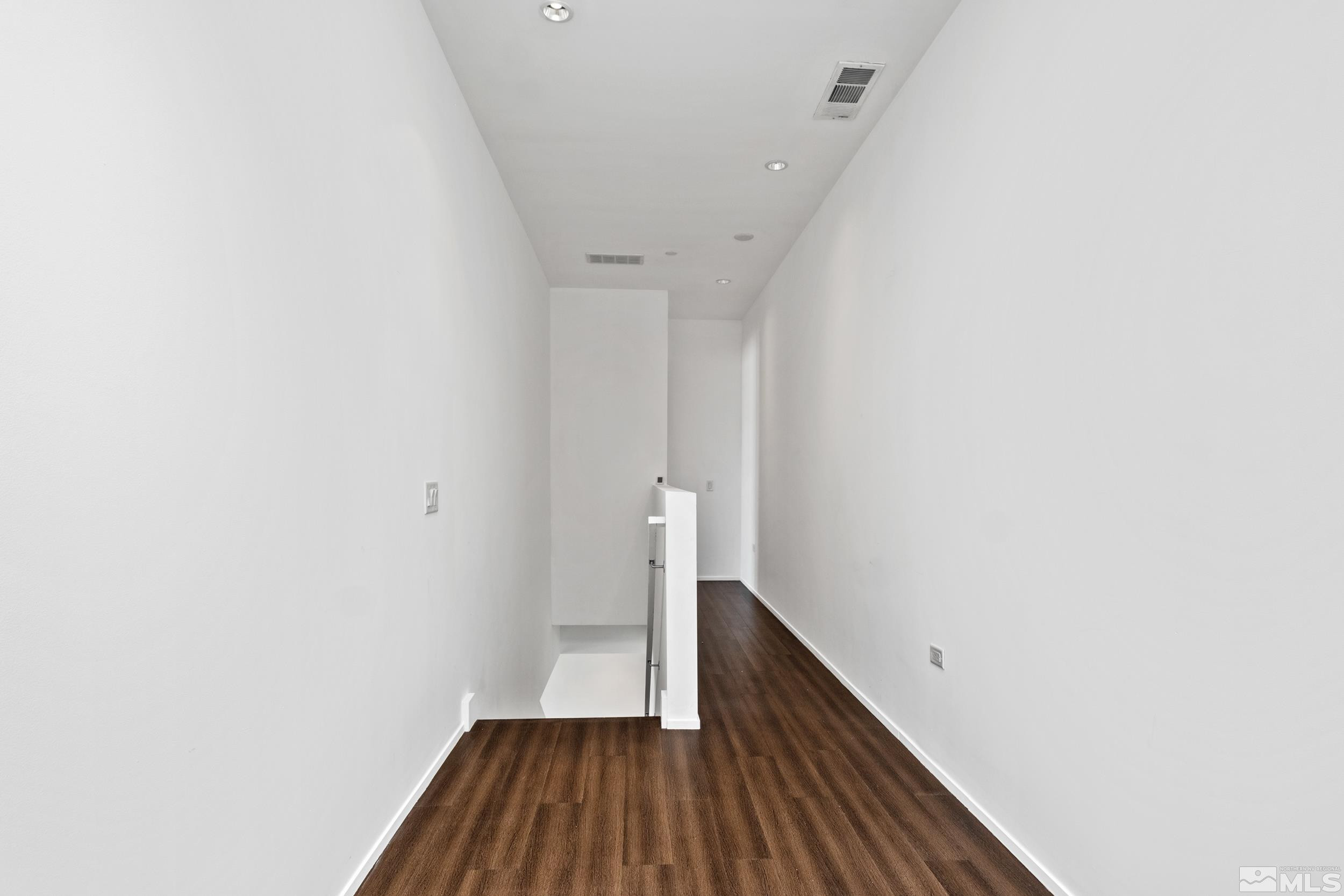 255 N Sierra Street, 2302