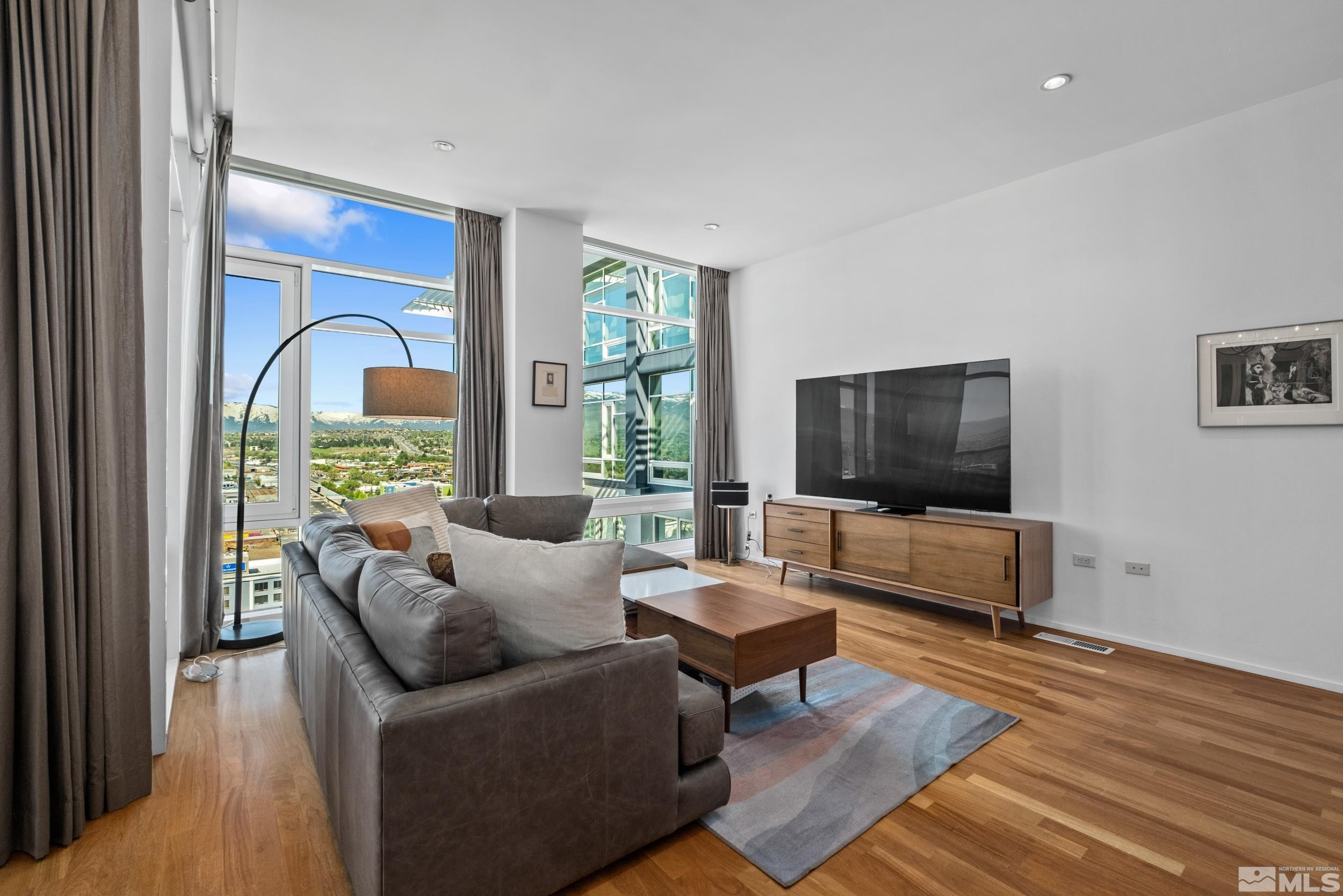 255 N Sierra Street, 2302