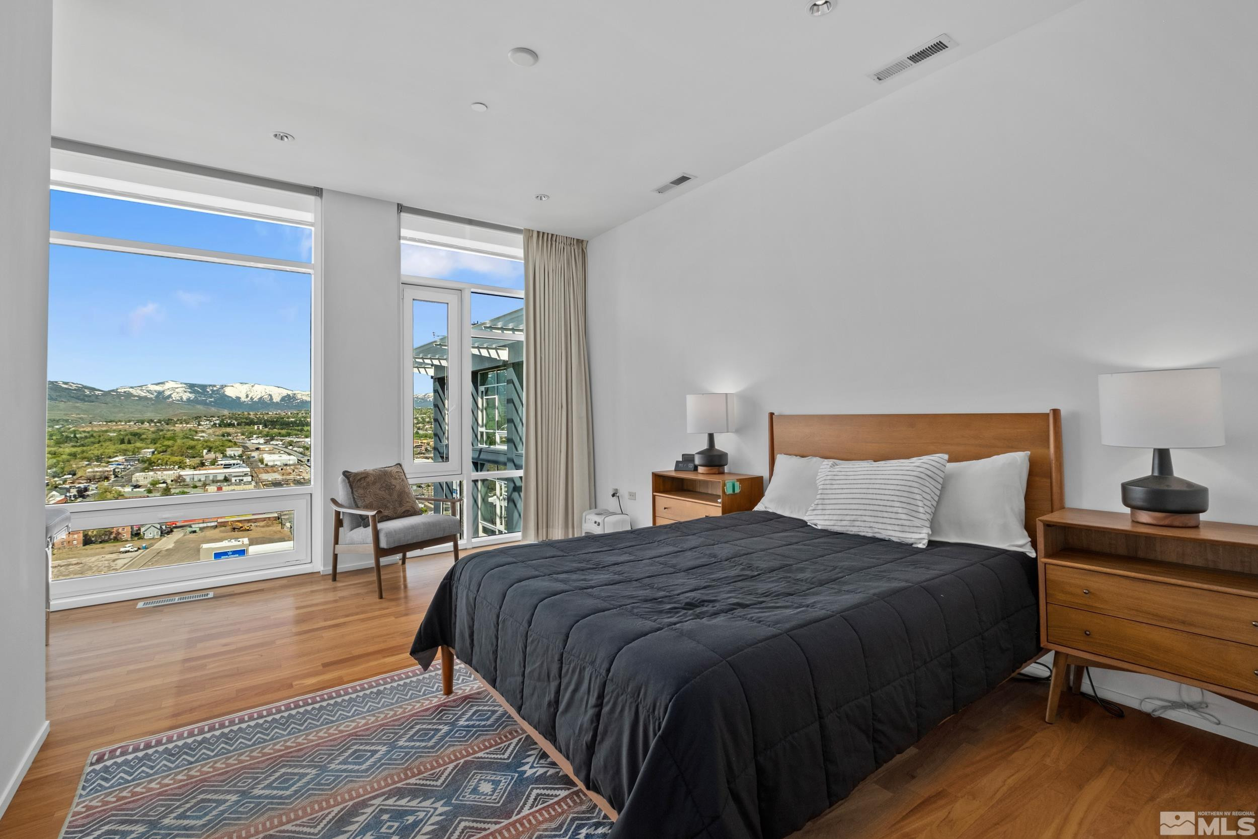 255 N Sierra Street, 2302