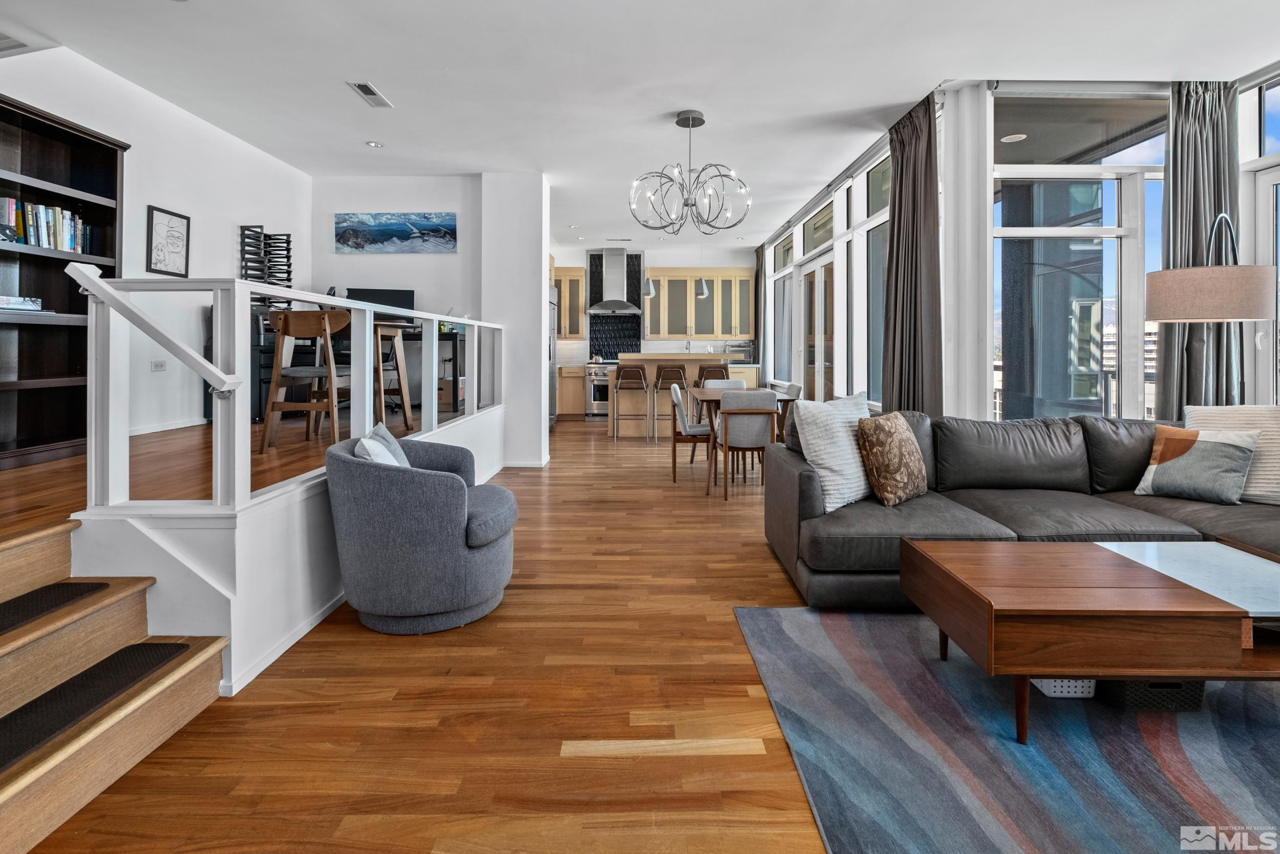 255 N Sierra Street, 2302