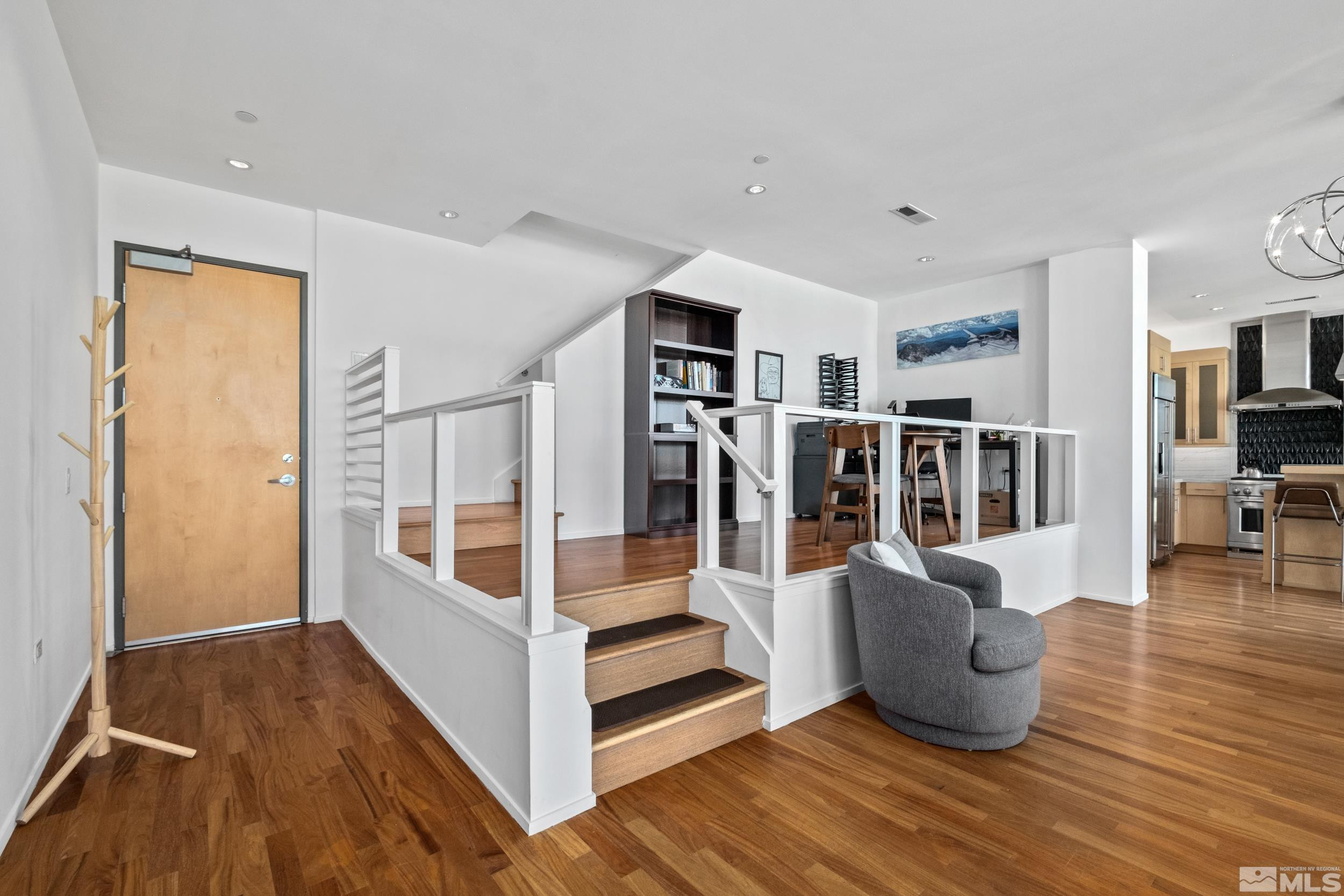 255 N Sierra Street, 2302