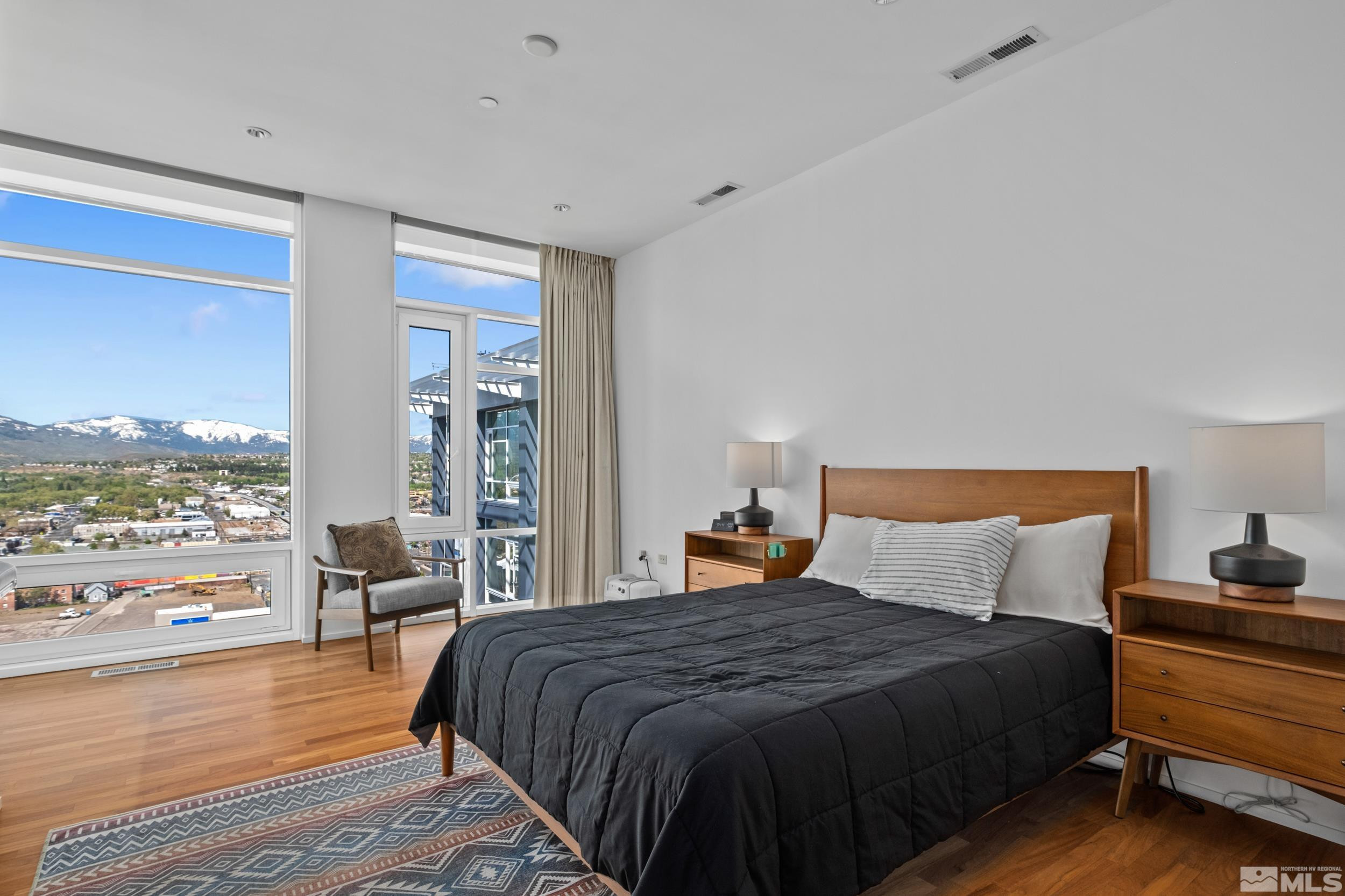 255 N Sierra Street, 2302