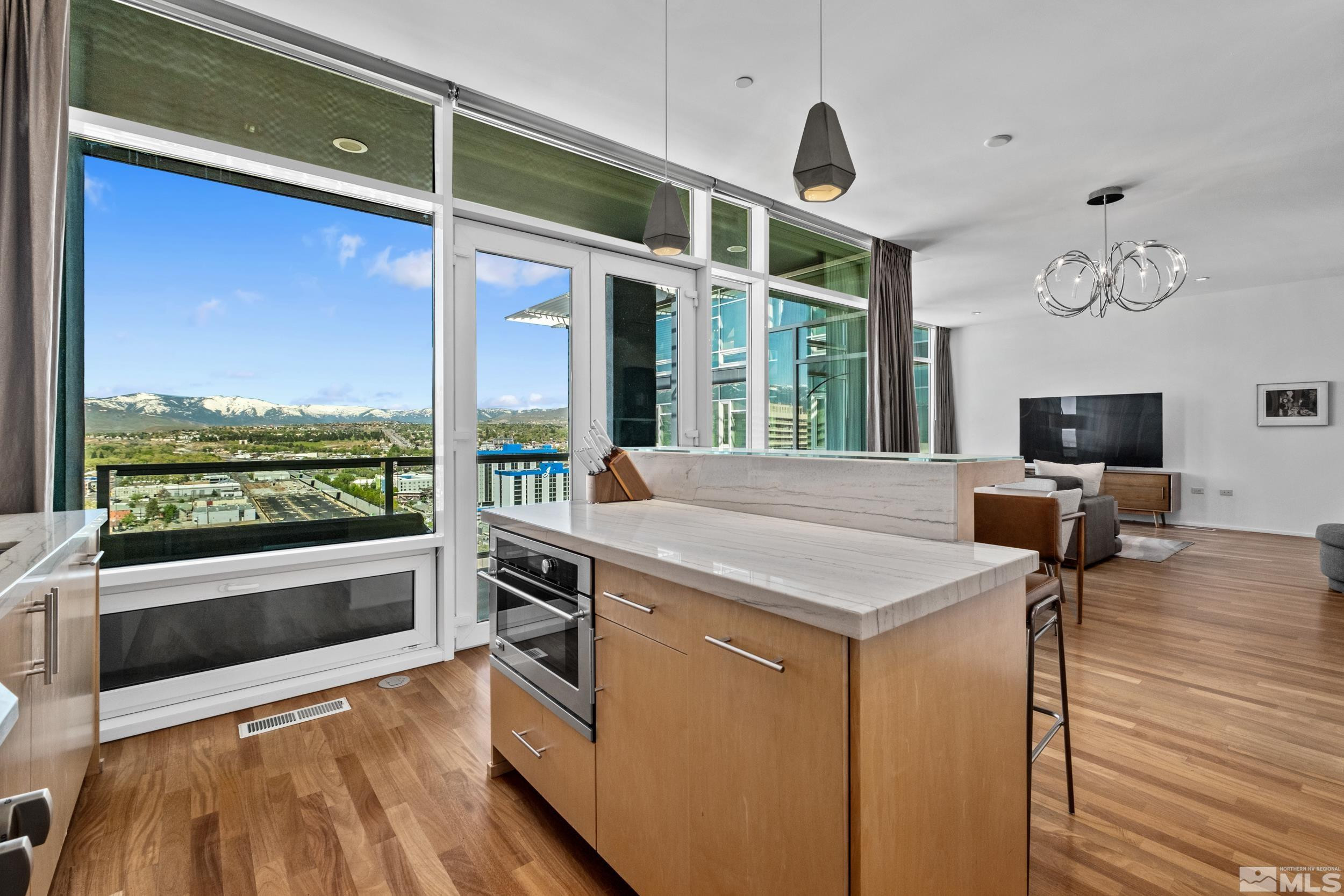 255 N Sierra Street, 2302