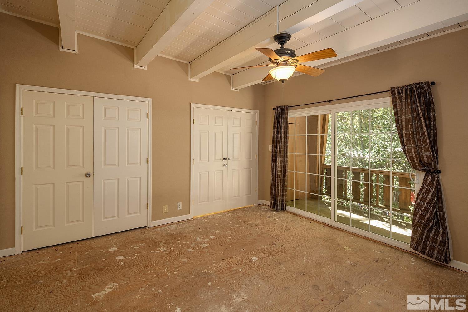 845 Southwood Boulevard, 12