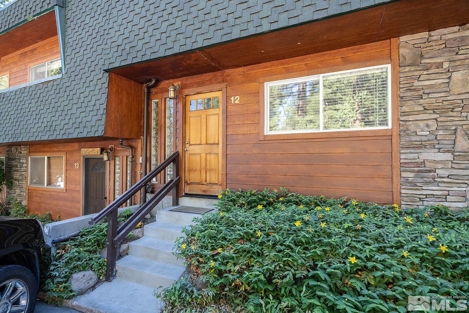 845 Southwood Boulevard, 12