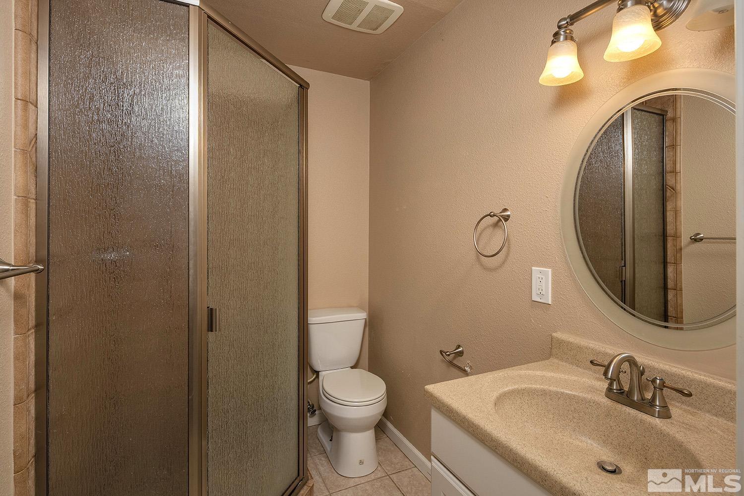 845 Southwood Boulevard, 12