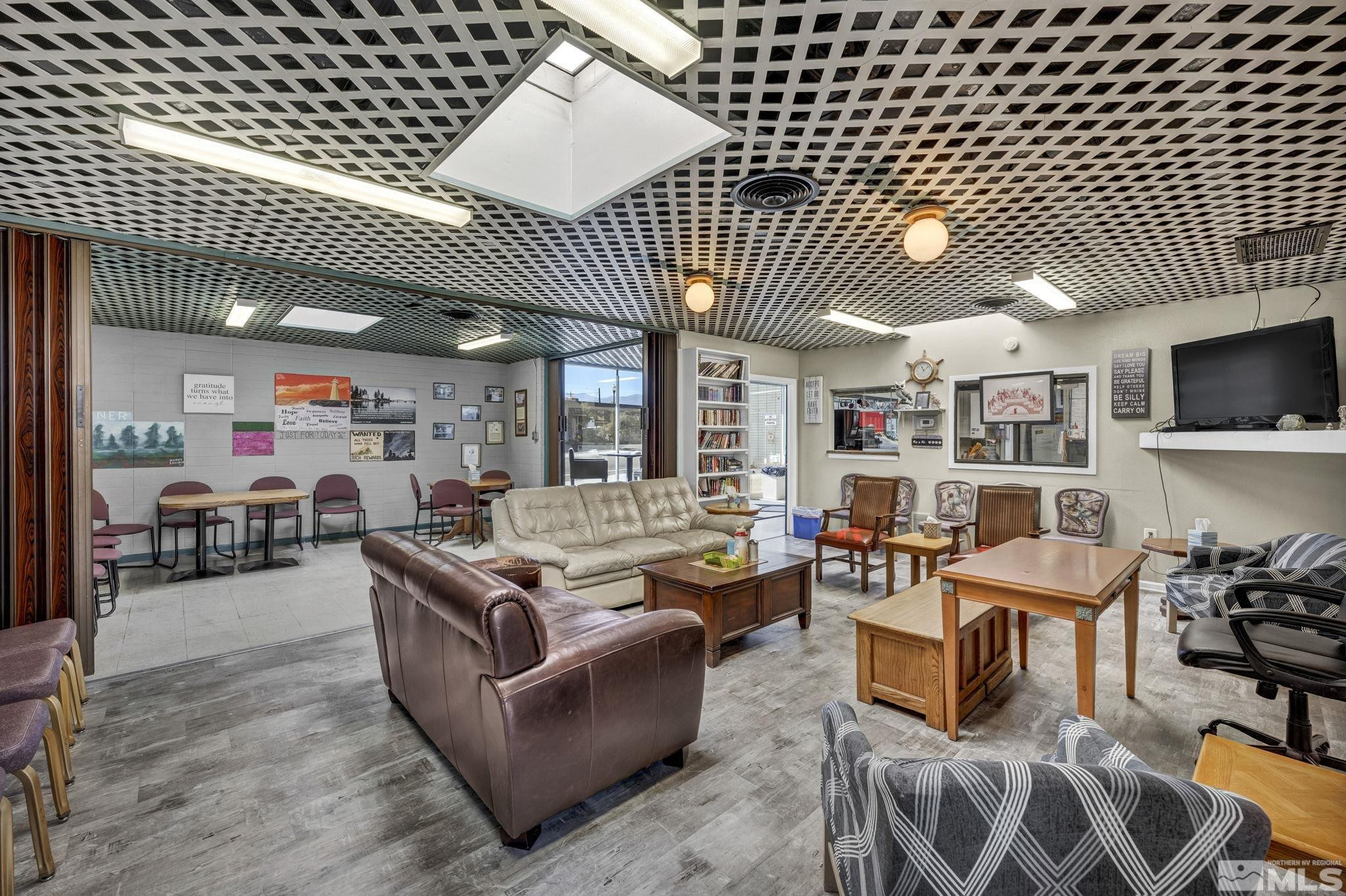 1640 & 1600 Prater Way