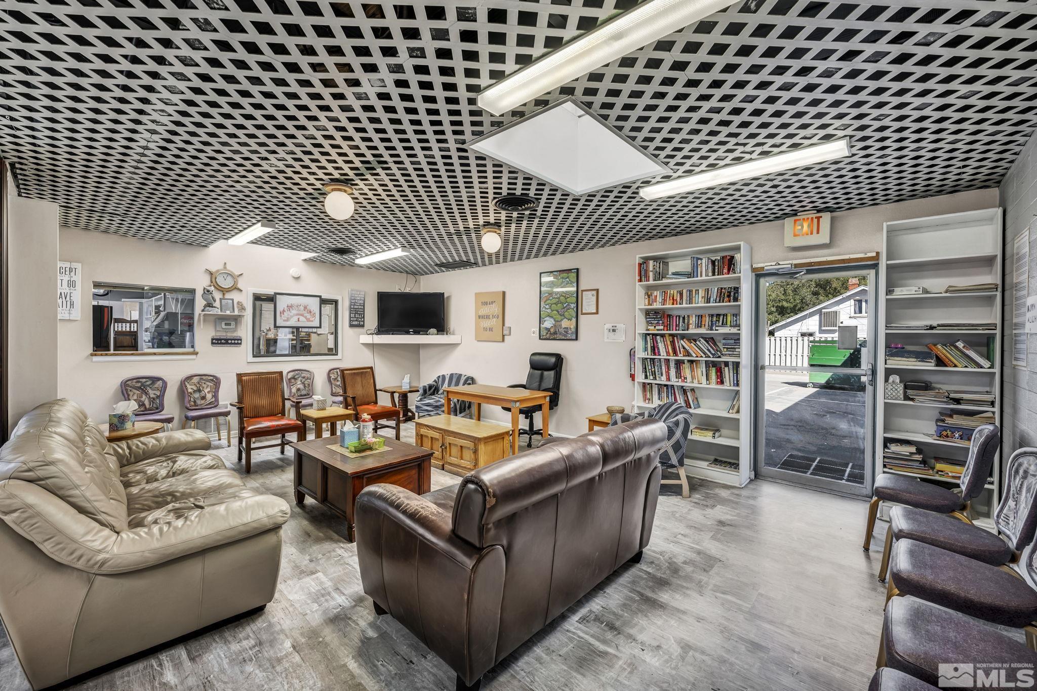 1640 & 1600 Prater Way