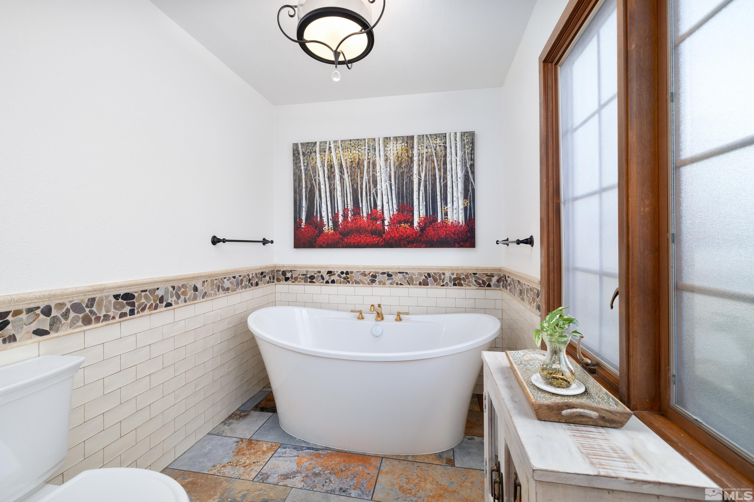 2840 Monterey Drive, ---