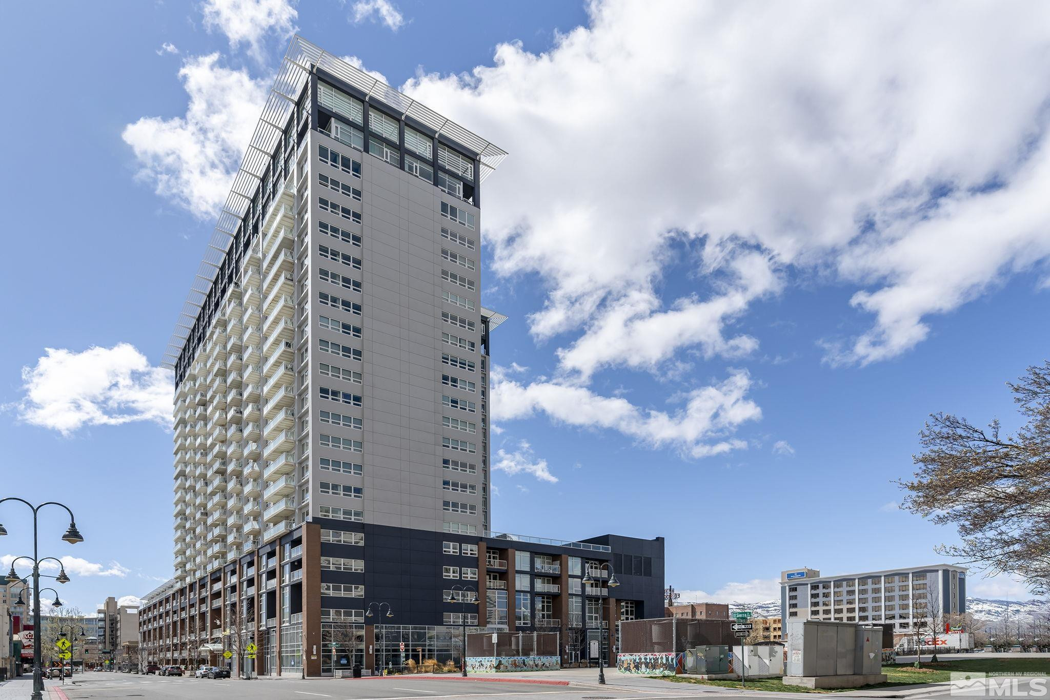 255 N Sierra Street, 1601