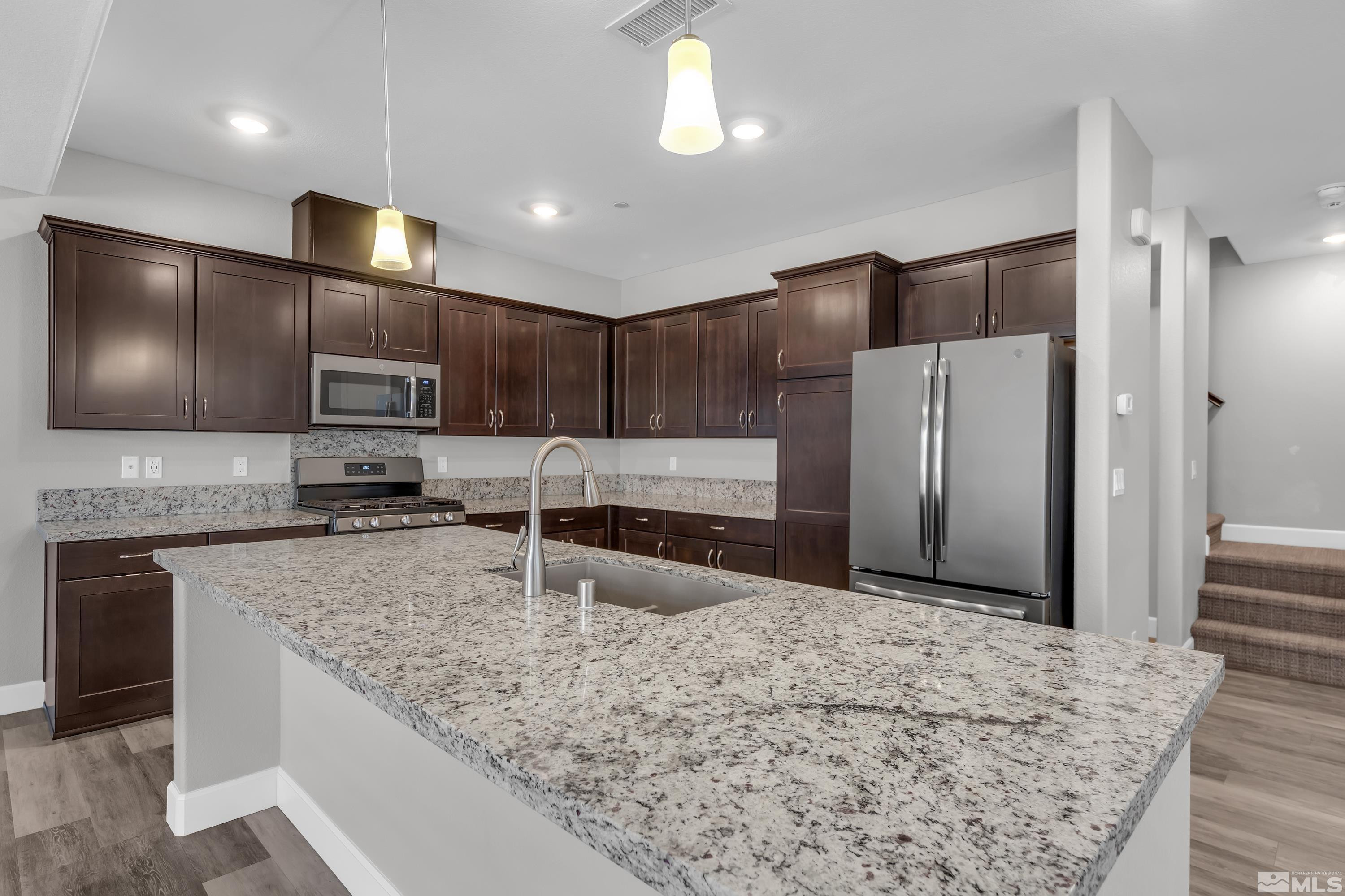 1925 Dark Horse Rd. Unit: C