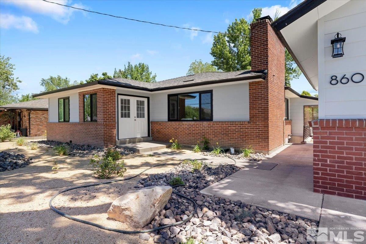 860 Hunter Lake Drive