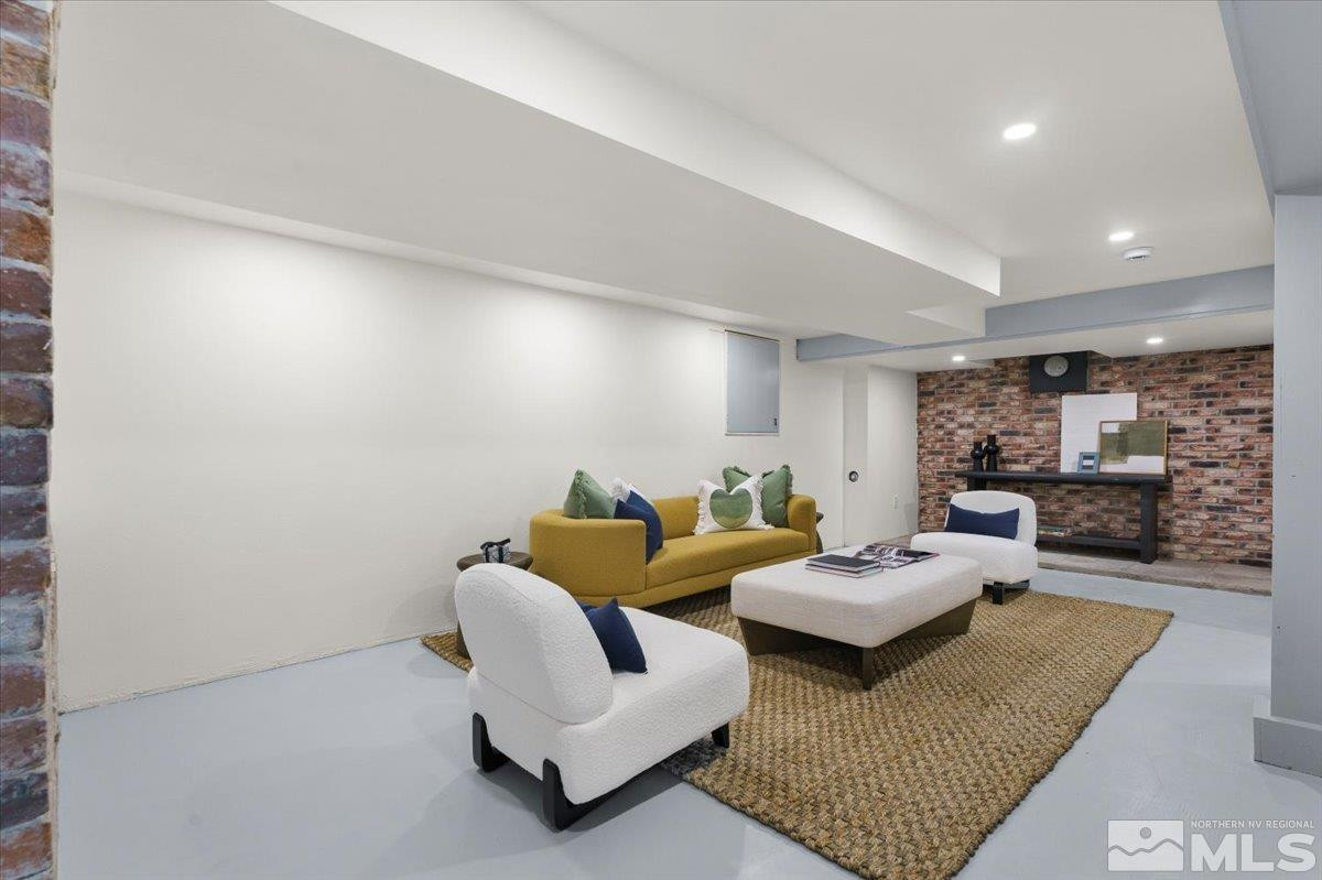 860 Hunter Lake Drive