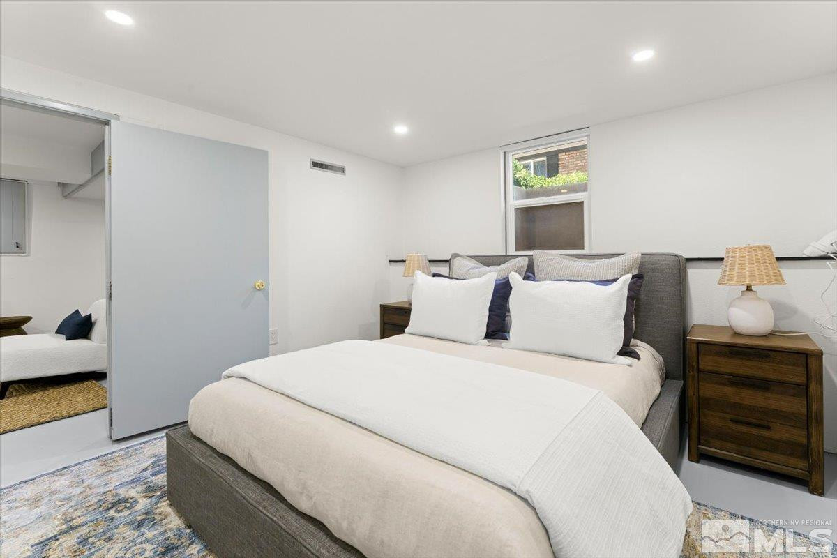 860 Hunter Lake Drive