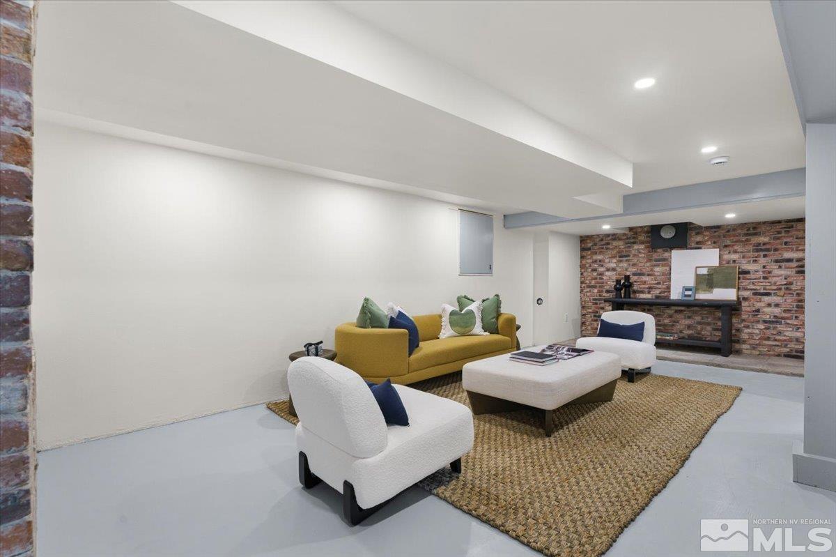 860 Hunter Lake Drive