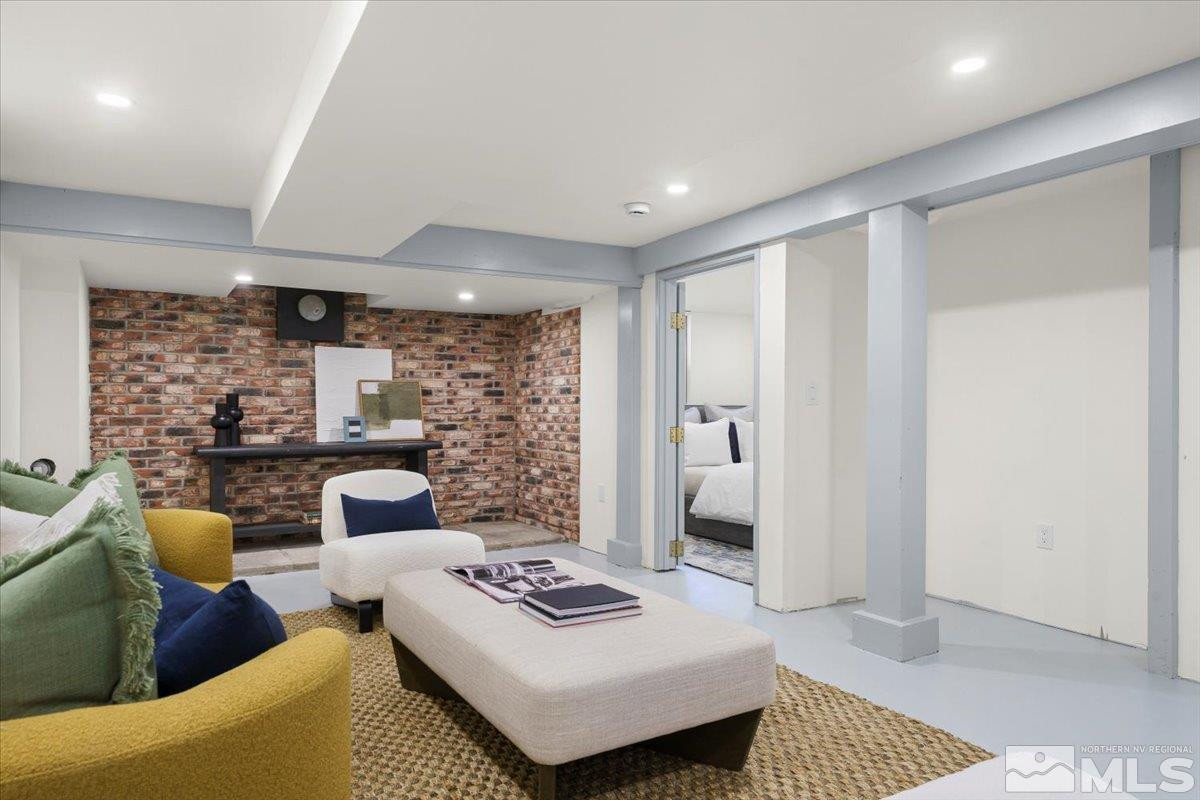 860 Hunter Lake Drive