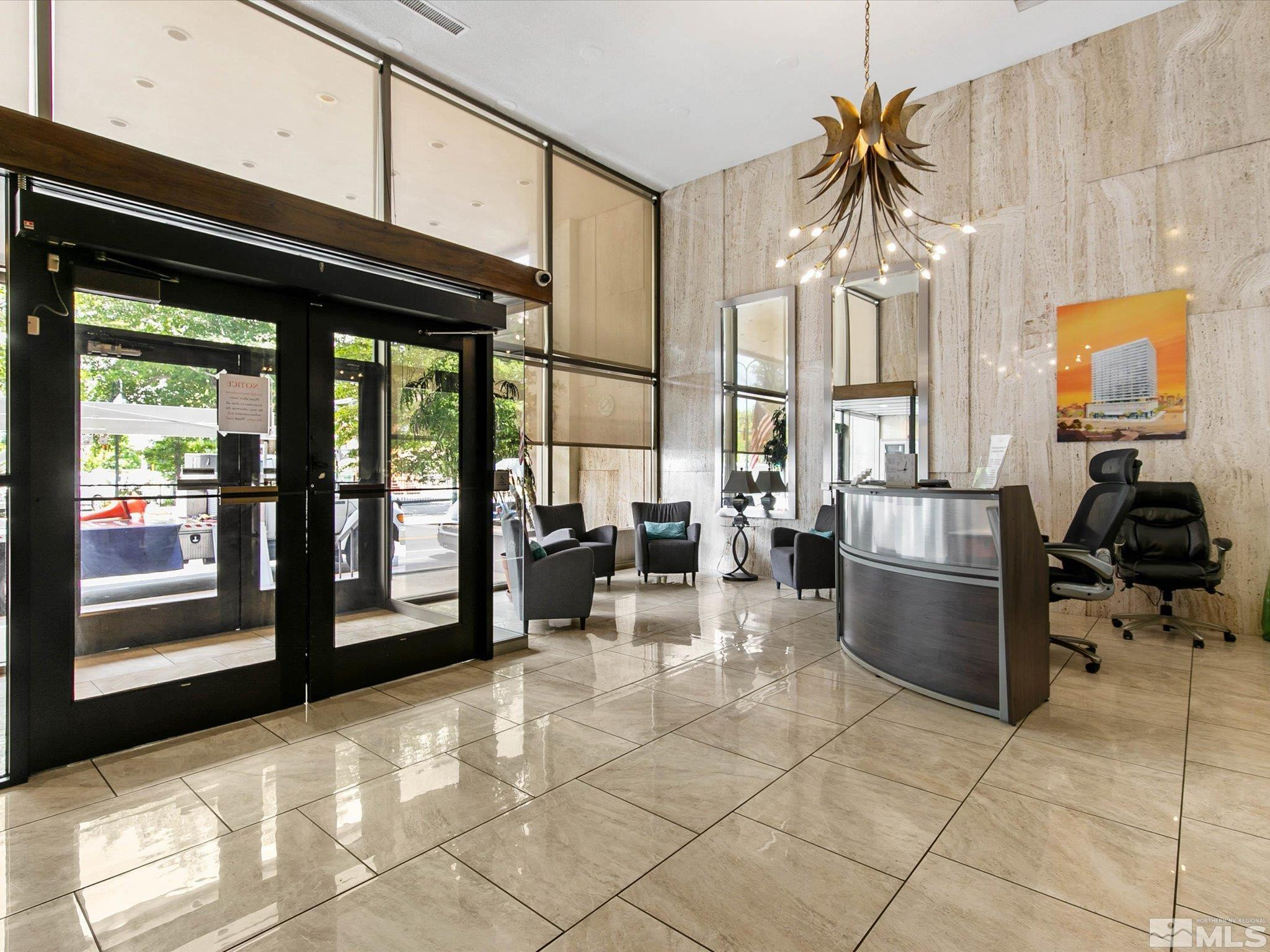 100 N Arlington Avenue, 11C