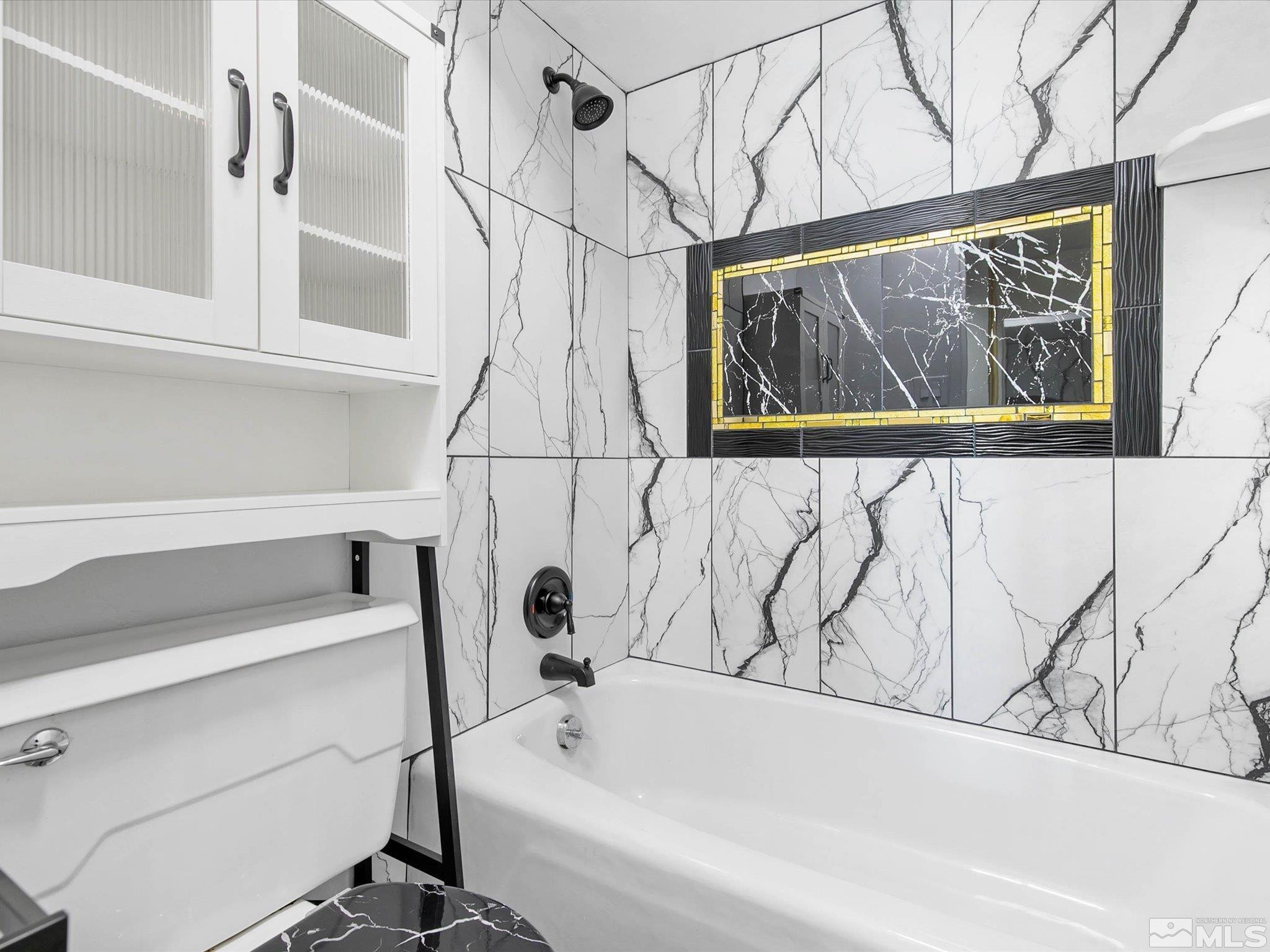 100 N Arlington Avenue, 11C