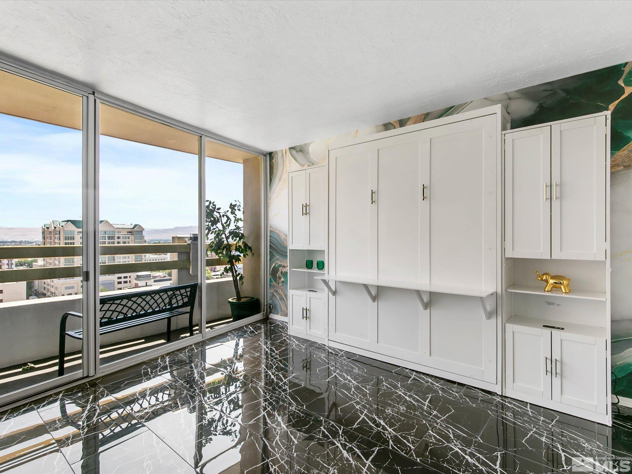 100 N Arlington Avenue, 11C