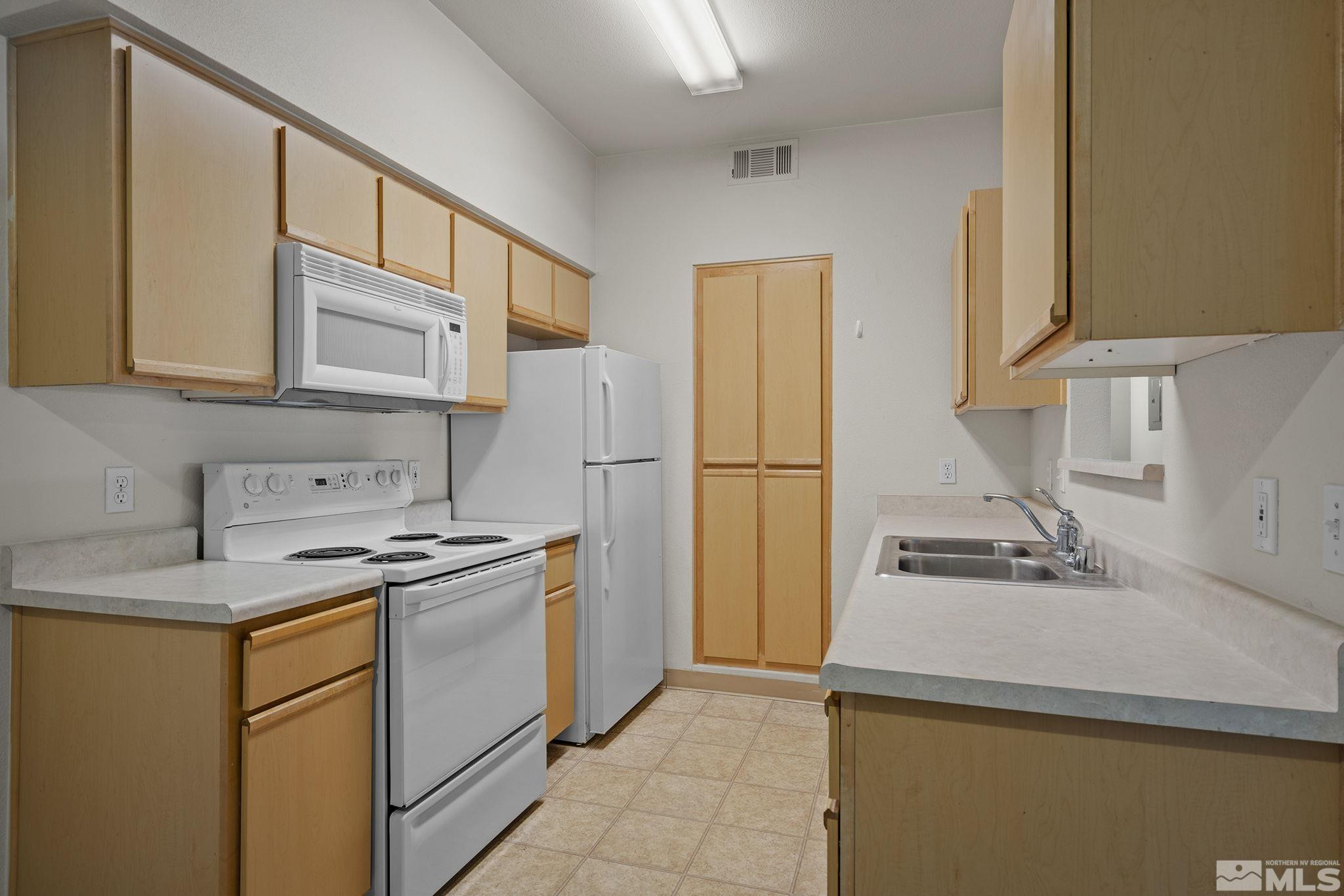 6850 Sharlands Ave Unit: 1098